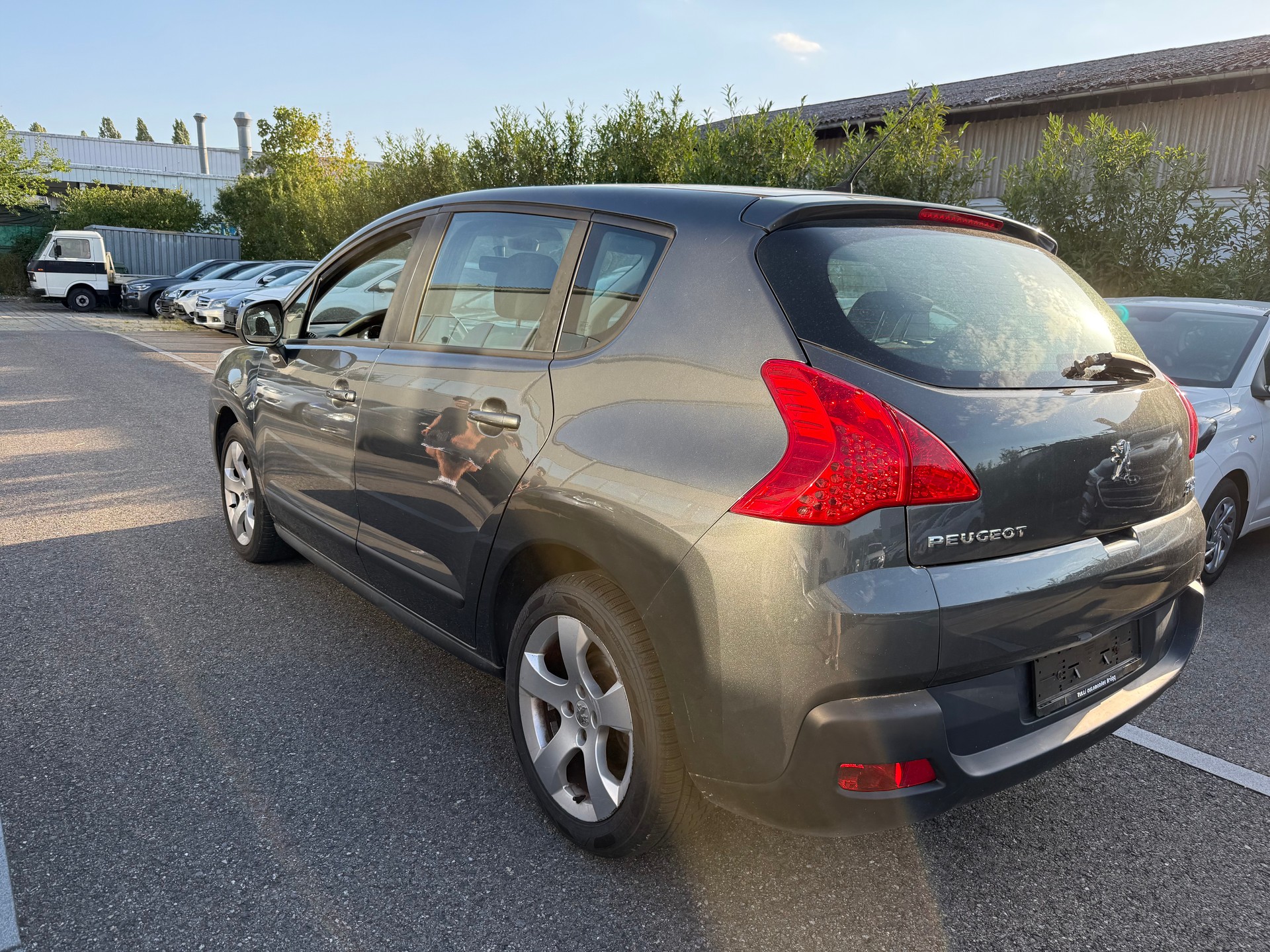 PEUGEOT 3008 1.6 16V VTI Active-image-2