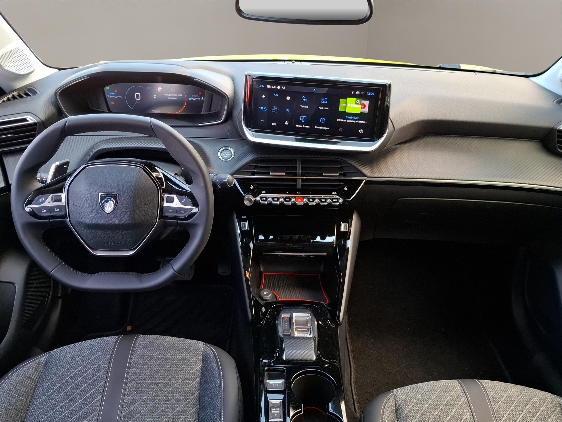 PEUGEOT 208 1.2 PureTech 100 Allure-image-8