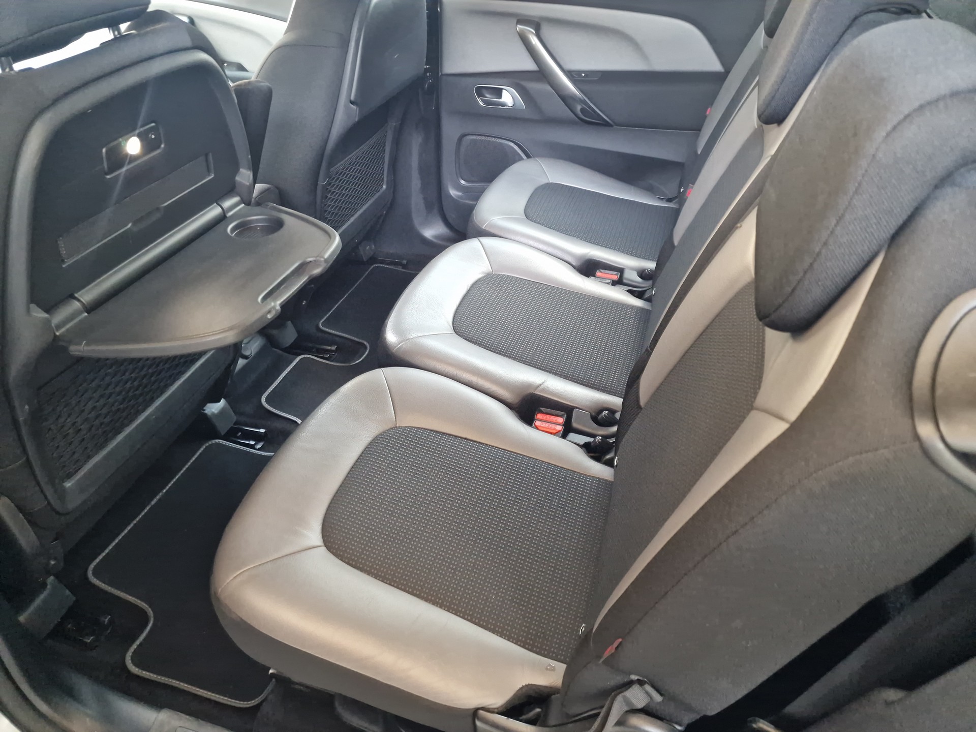 CITROEN Grand C4 Picasso 1.6i 16V THP Feel Edition EAT6-image-8