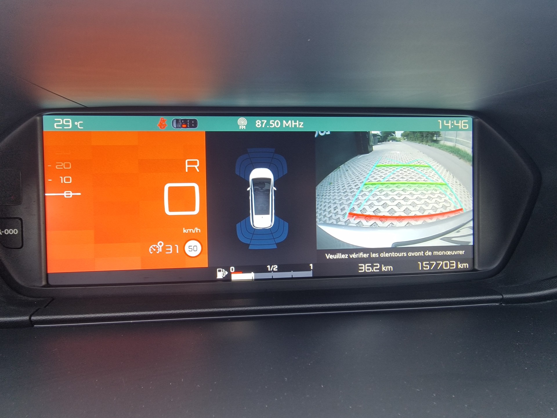 CITROEN Grand C4 Picasso 1.6i 16V THP Feel Edition EAT6-image-10