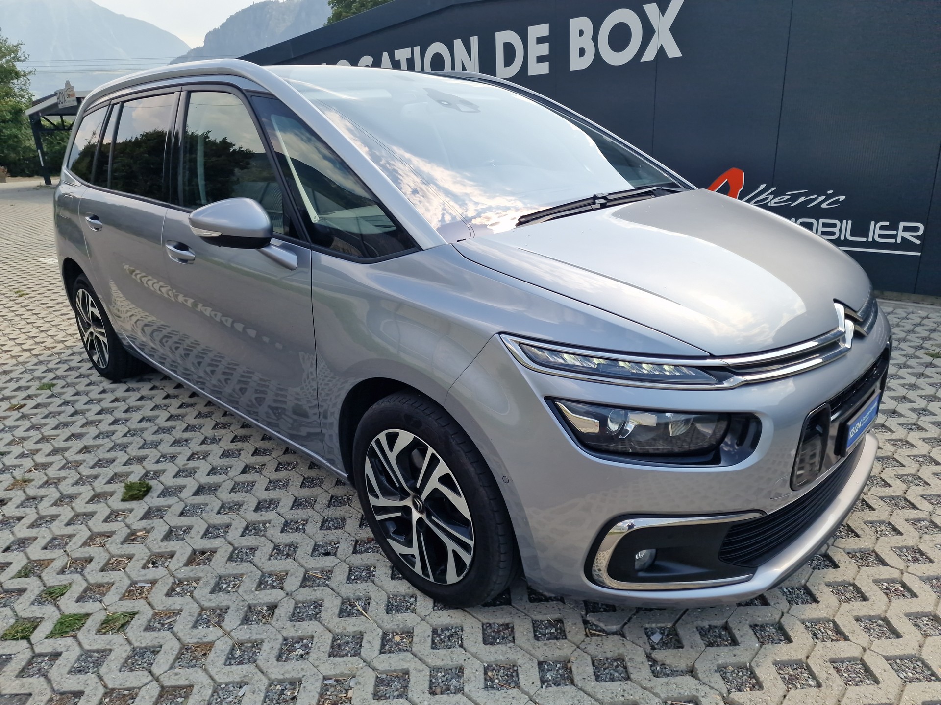 CITROEN Grand C4 Picasso 1.6i 16V THP Feel Edition EAT6-image-1
