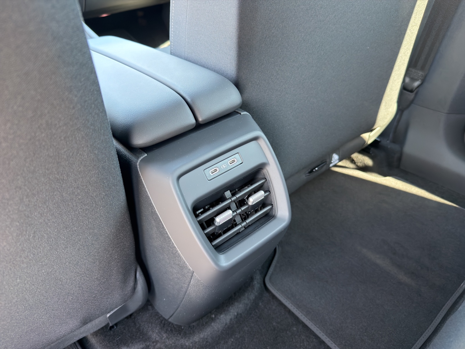 VW ID.3 Neo 58 kWh 190 PS Life-image-14