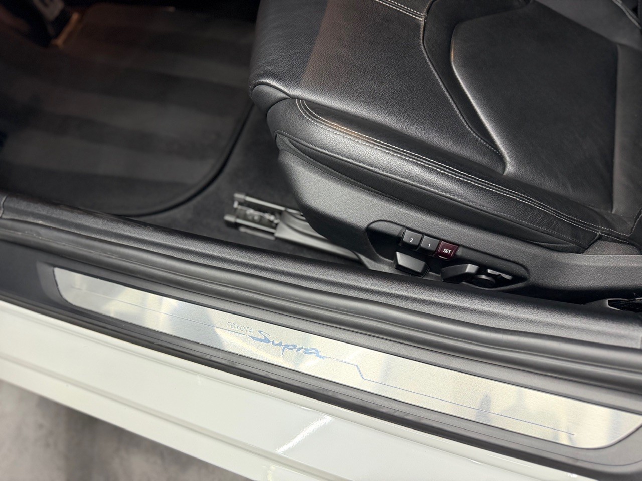 TOYOTA Supra GR 3.0i Turbo Premium CH-Auto | Werksgarantie | Head-Up | JBL Soundanlage | ACC | Rückfahrkamera-image-13