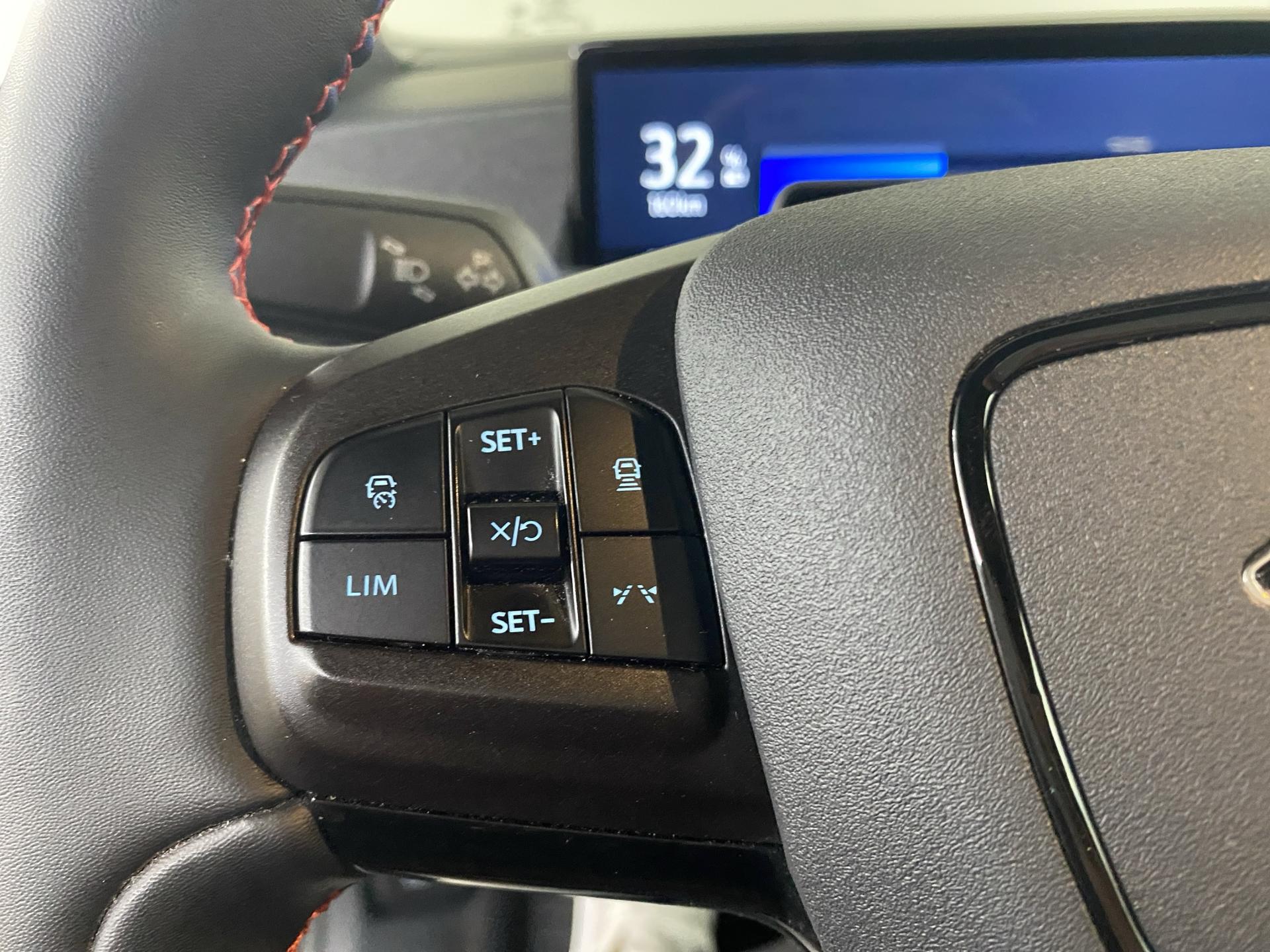 FORD Mustang MACH-E AWD 91 kWh-image-15