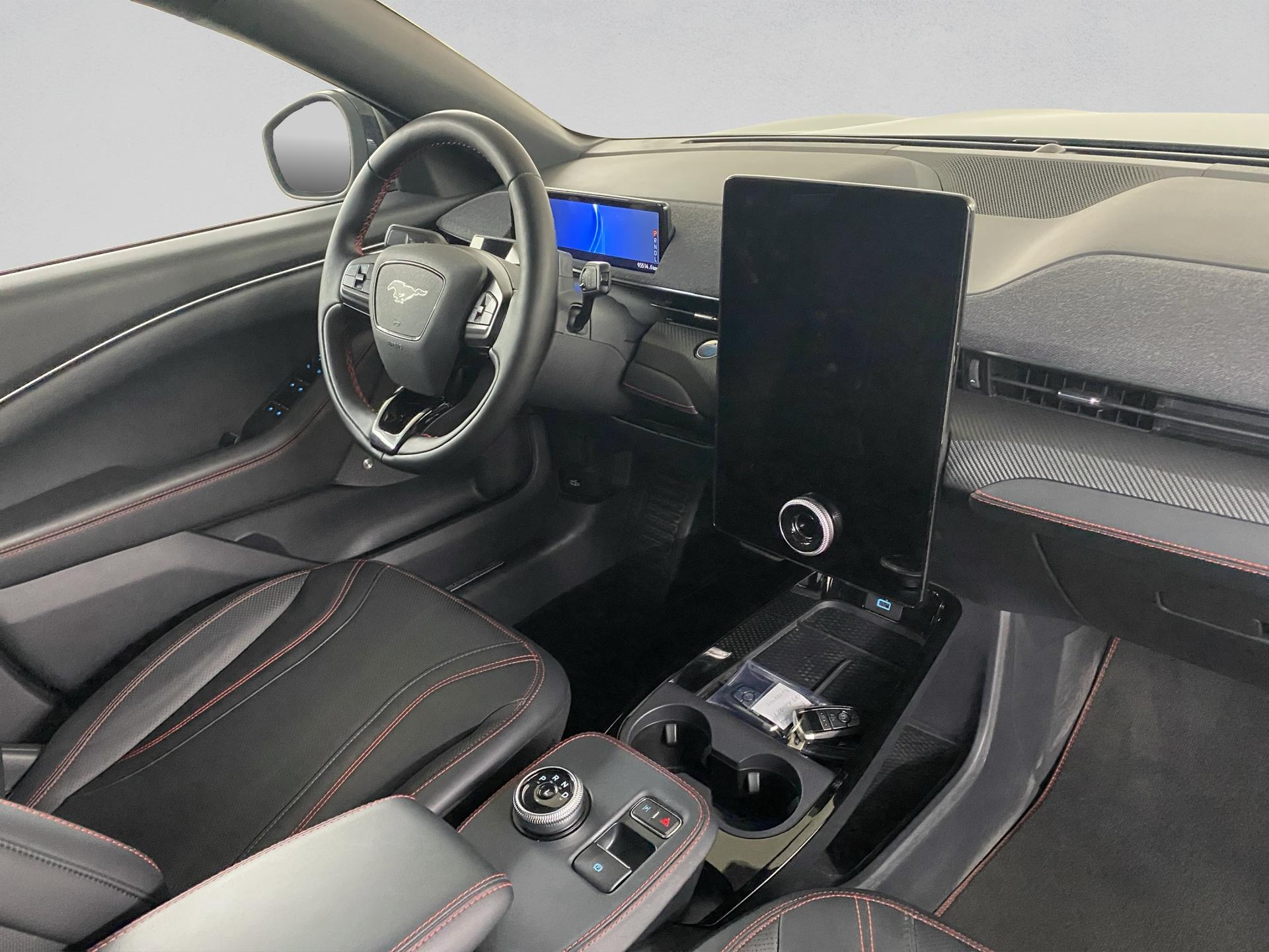 FORD Mustang MACH-E AWD 91 kWh-image-22