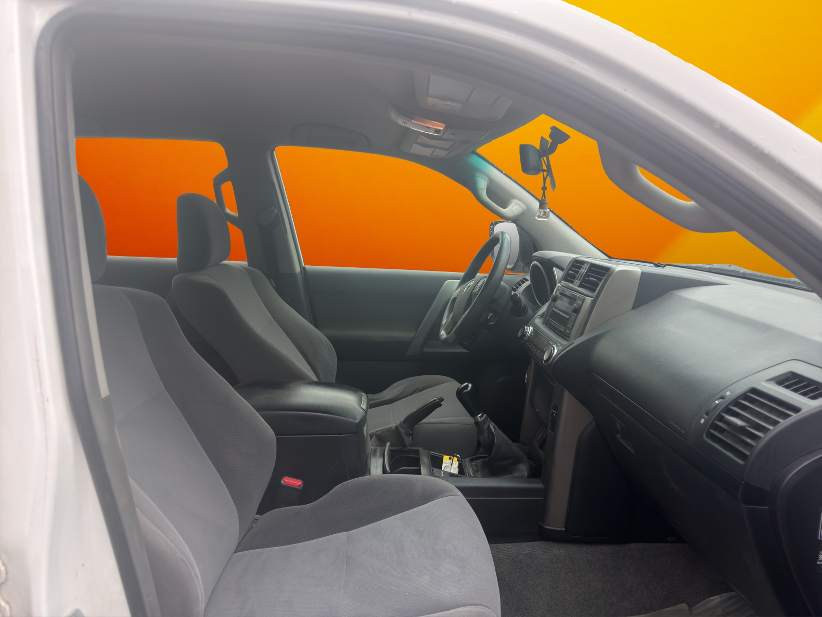 TOYOTA Land Cruiser 3.0 TD Linea Sol-image-16