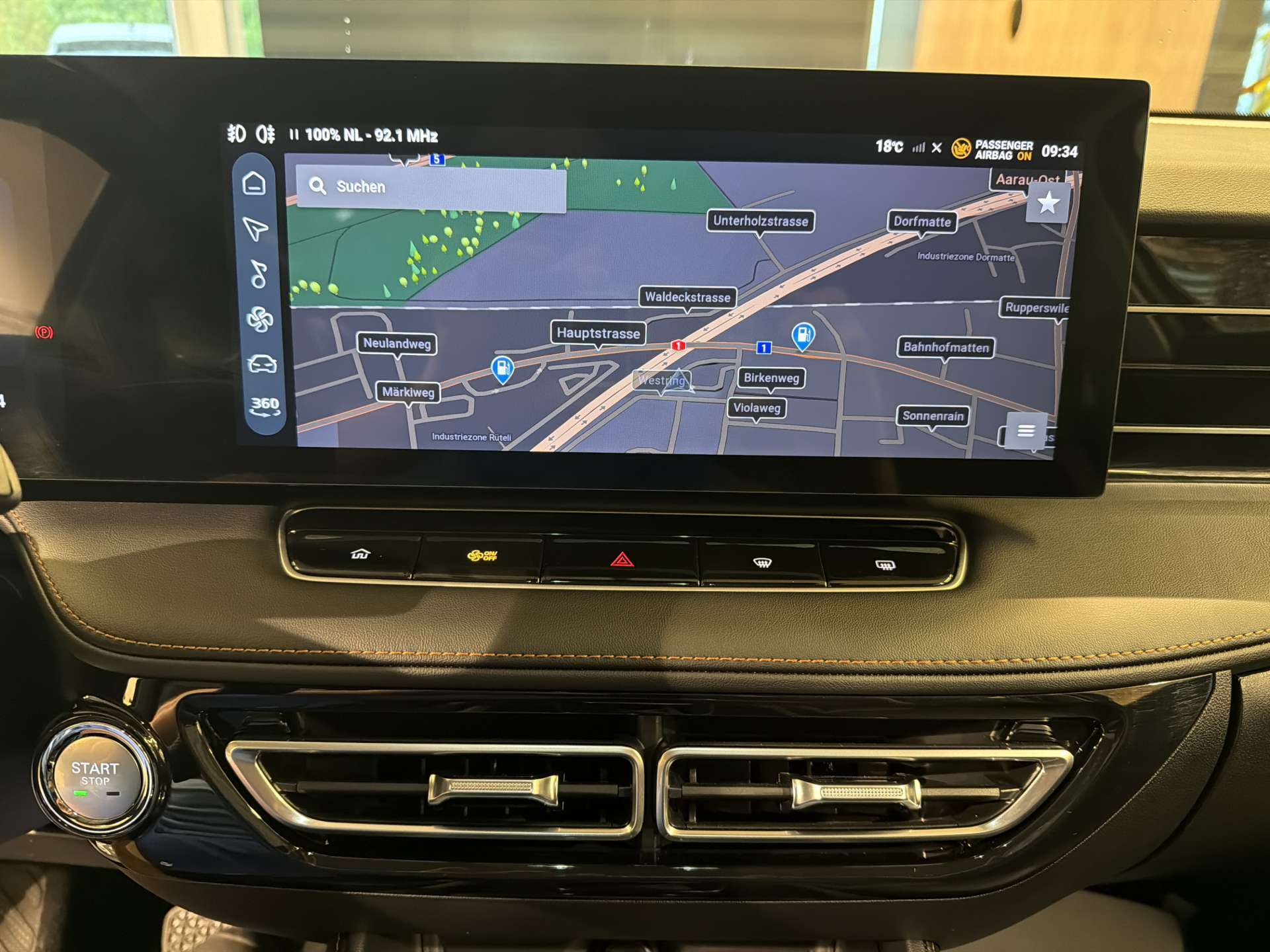 MG HS 1.5 T Hybrid+ Luxury 224PS Automat-image-1