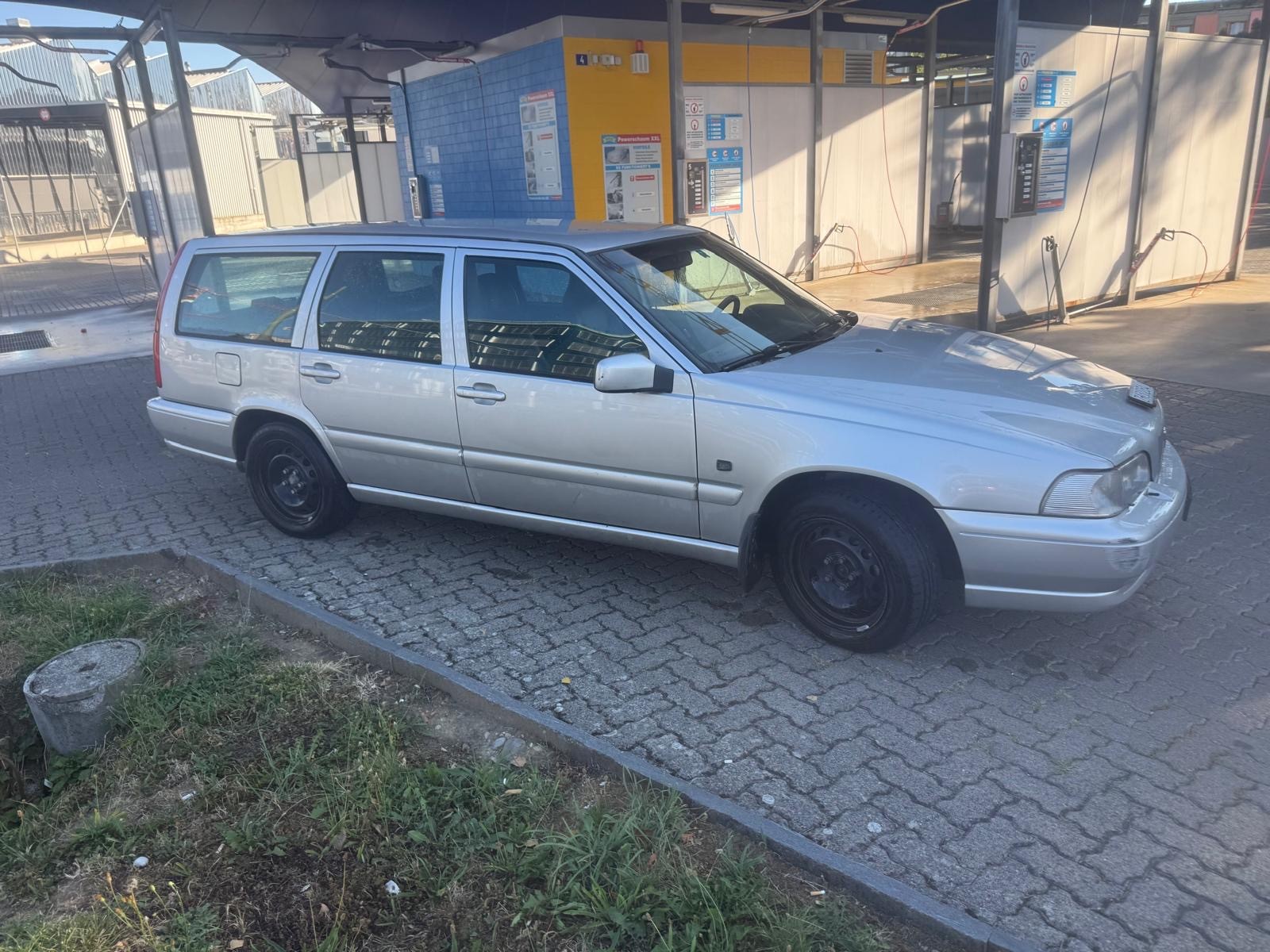 VOLVO 2.520V-image-4
