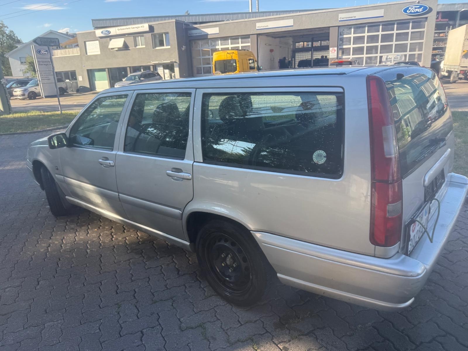 VOLVO 2.520V-showroom-element-3