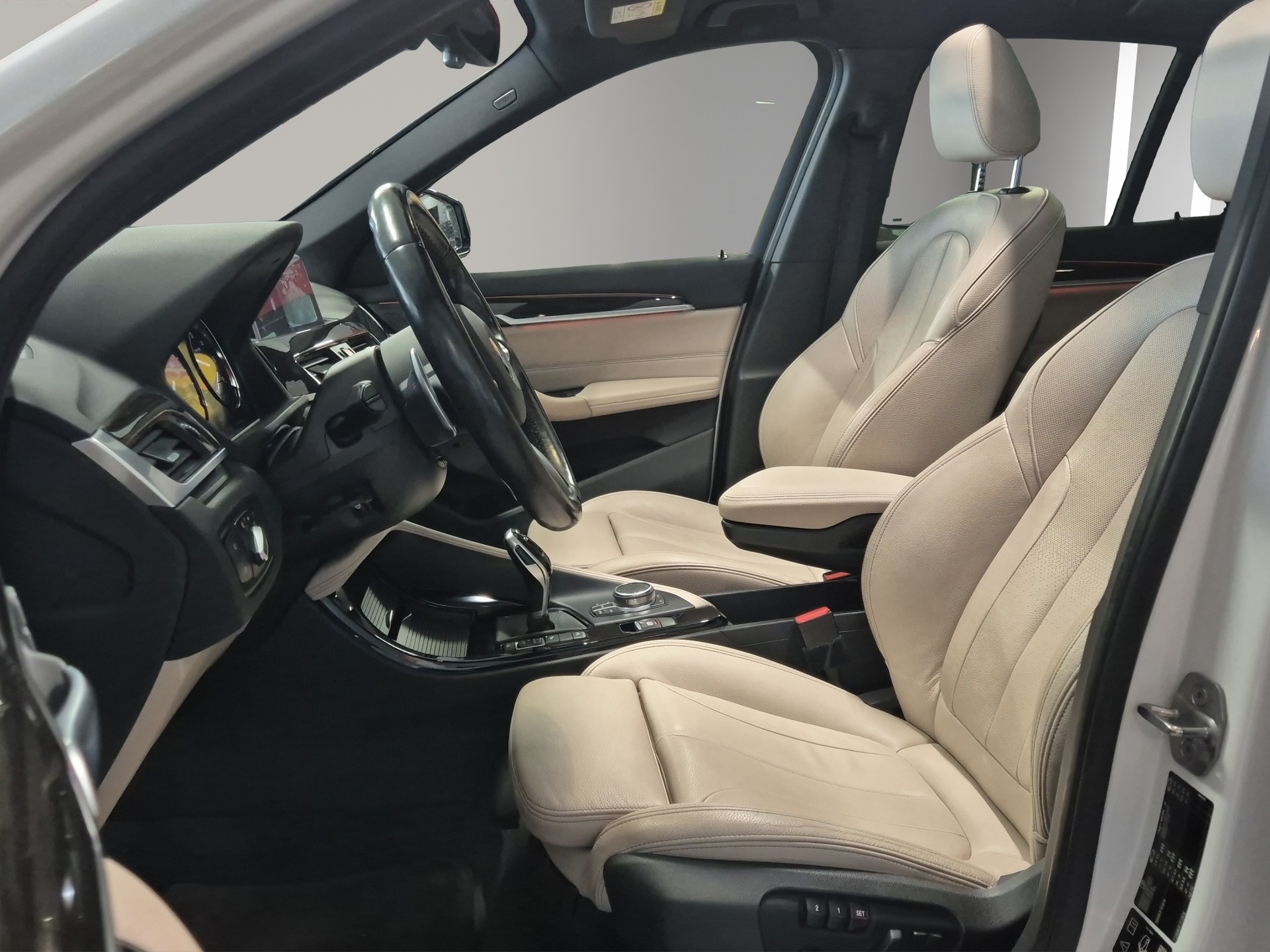 BMW X1 xDrive 20d M Sport Steptronic-image-7