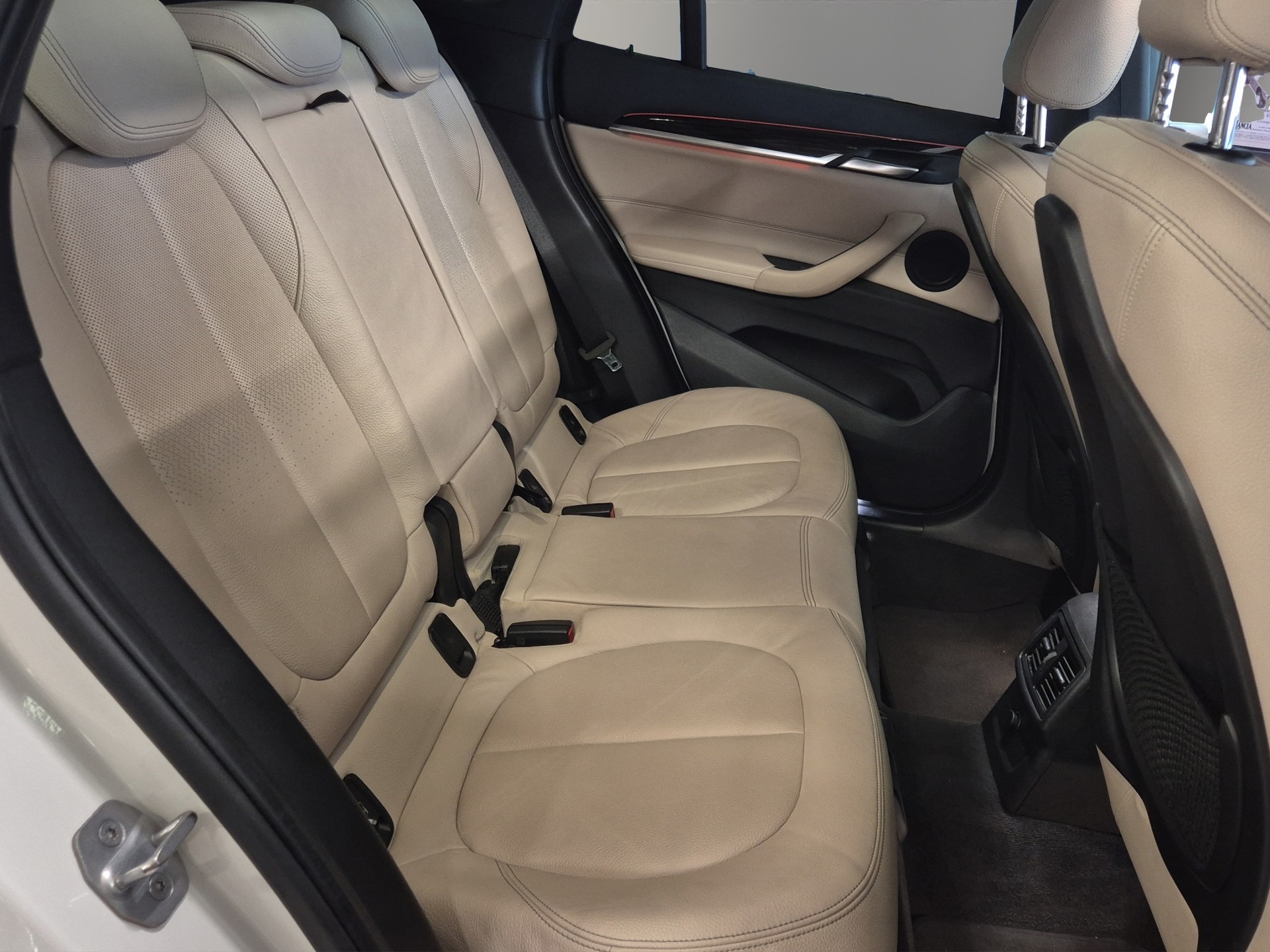BMW X1 xDrive 20d M Sport Steptronic-image-15