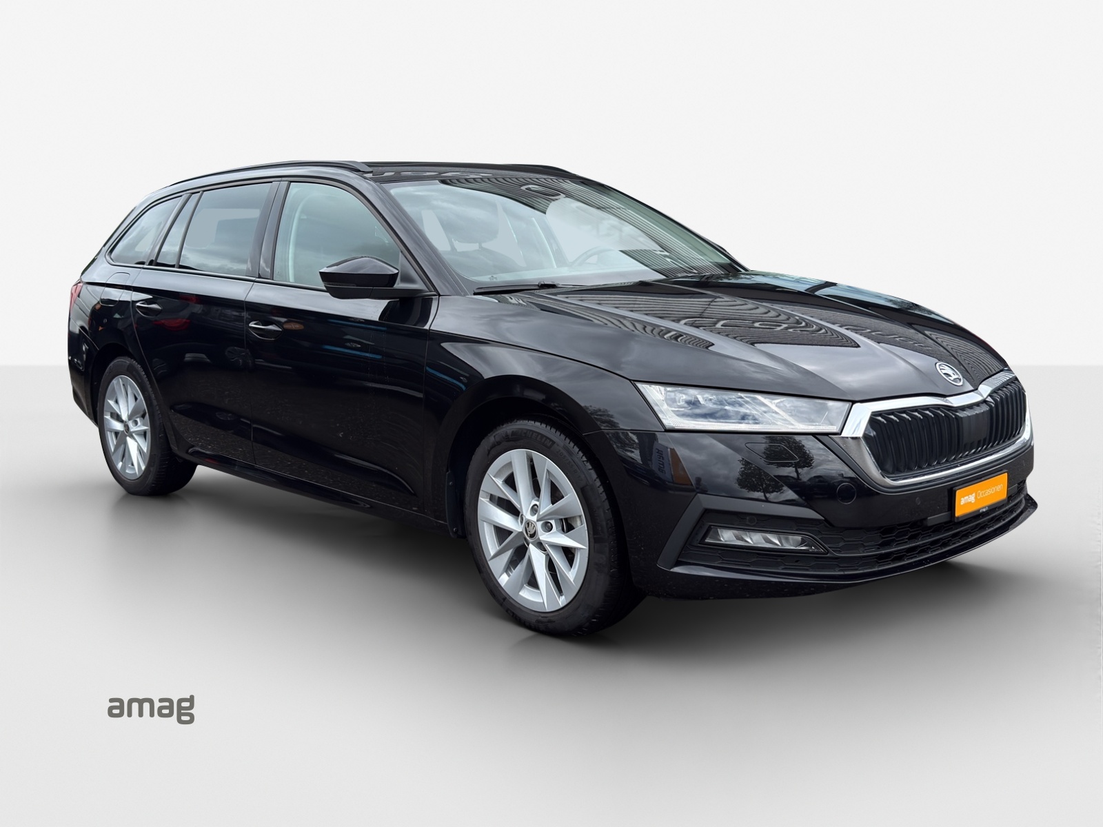 SKODA Octavia Combi 1.5 TSI mHEV DSG Ambition-image-5