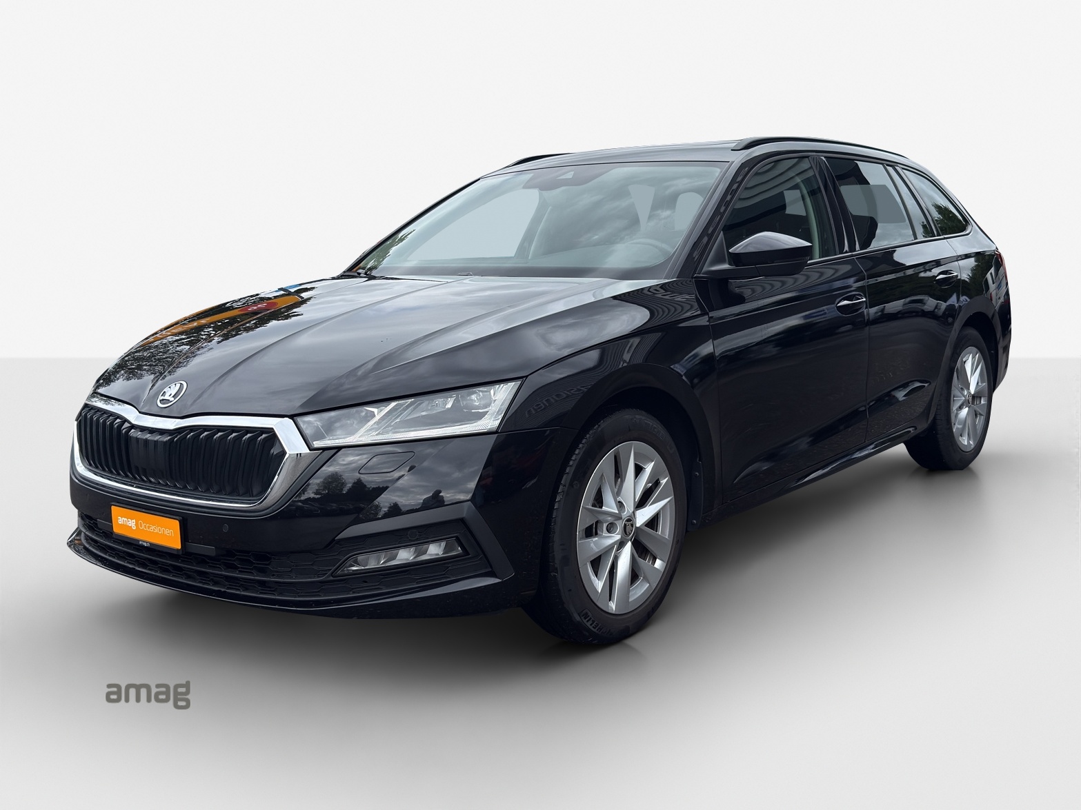 SKODA Octavia Combi 1.5 TSI mHEV DSG Ambition-image-0