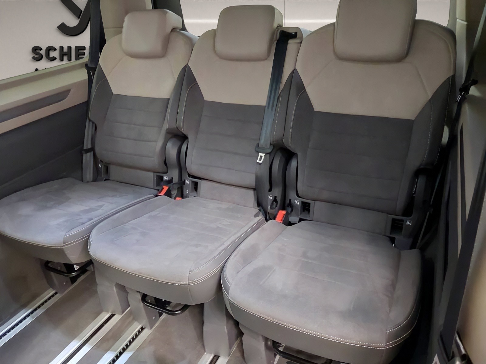 VW Multivan 2.0 TDI Style DSG Lang-image-8