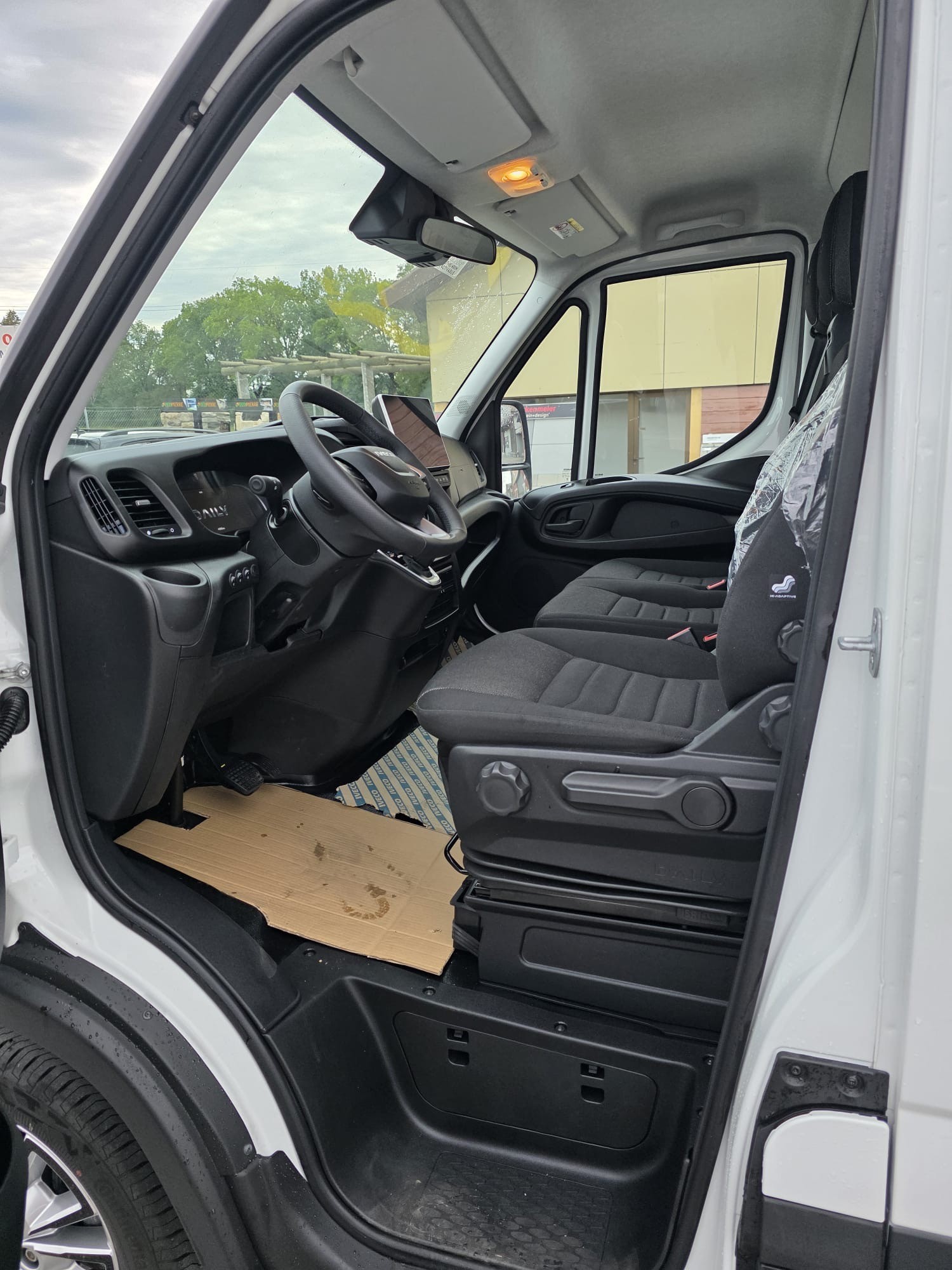 IVECO 35S18HA8 - 3.0 Diesel Dépanneuse-image-9