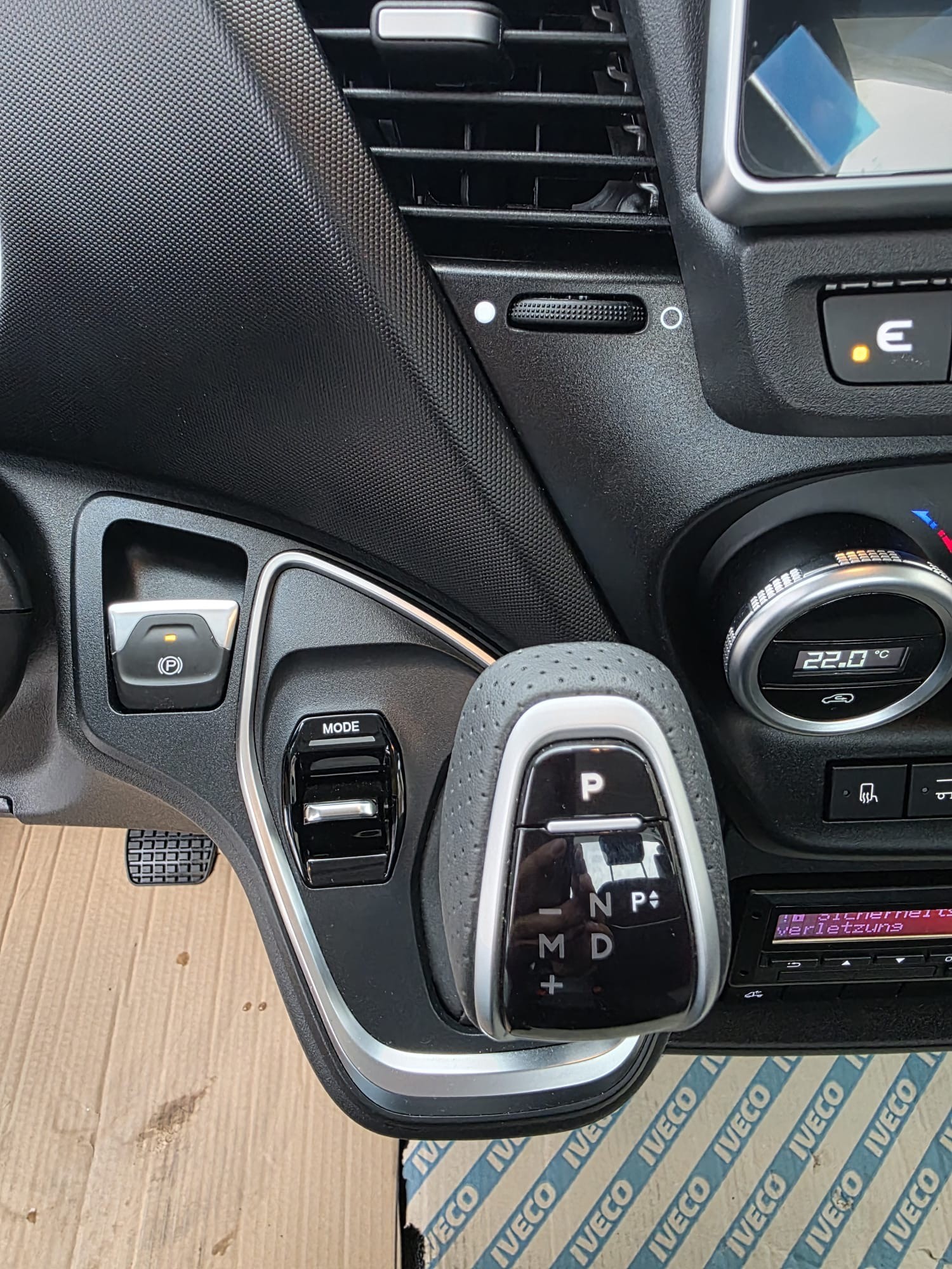 IVECO 35S18HA8 - 3.0 Diesel Dépanneuse-image-14