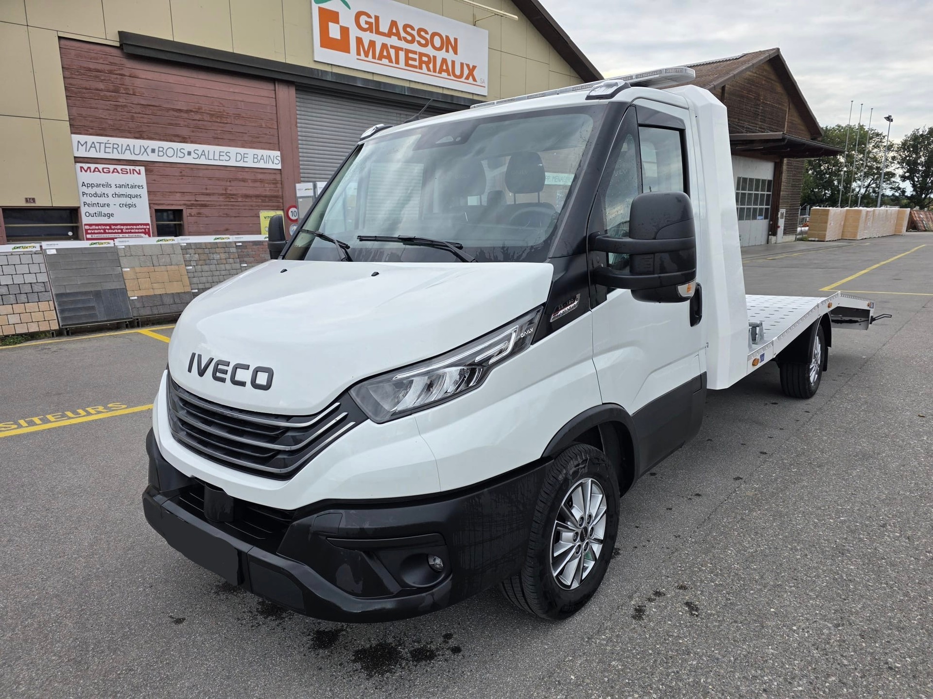 IVECO 35S18HA8 - 3.0 Diesel Dépanneuse-image-0