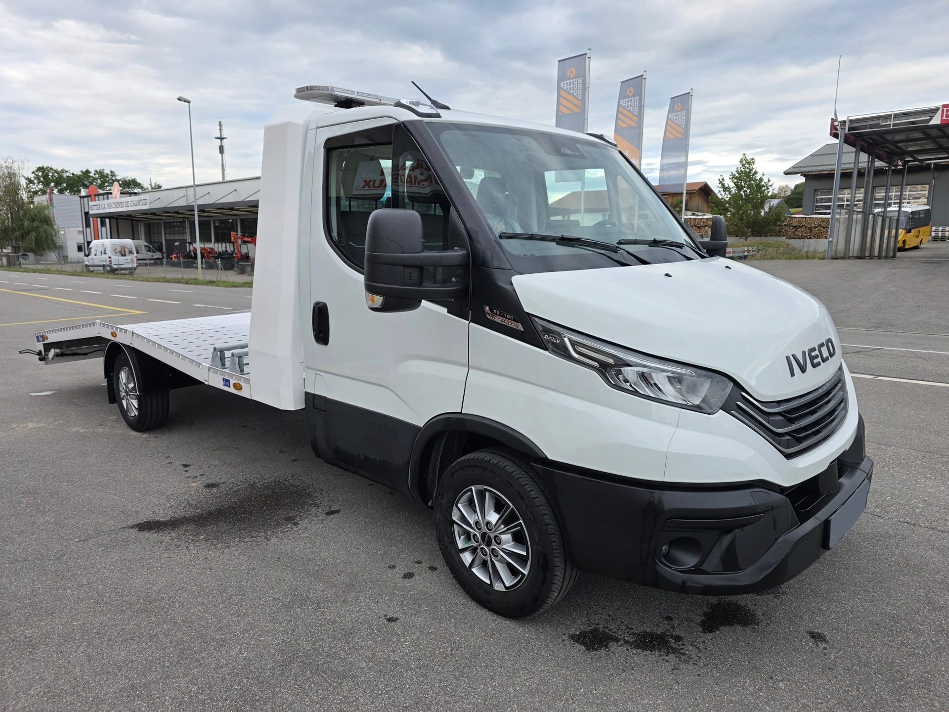 IVECO 35S18HA8 - 3.0 Diesel Dépanneuse-image-2