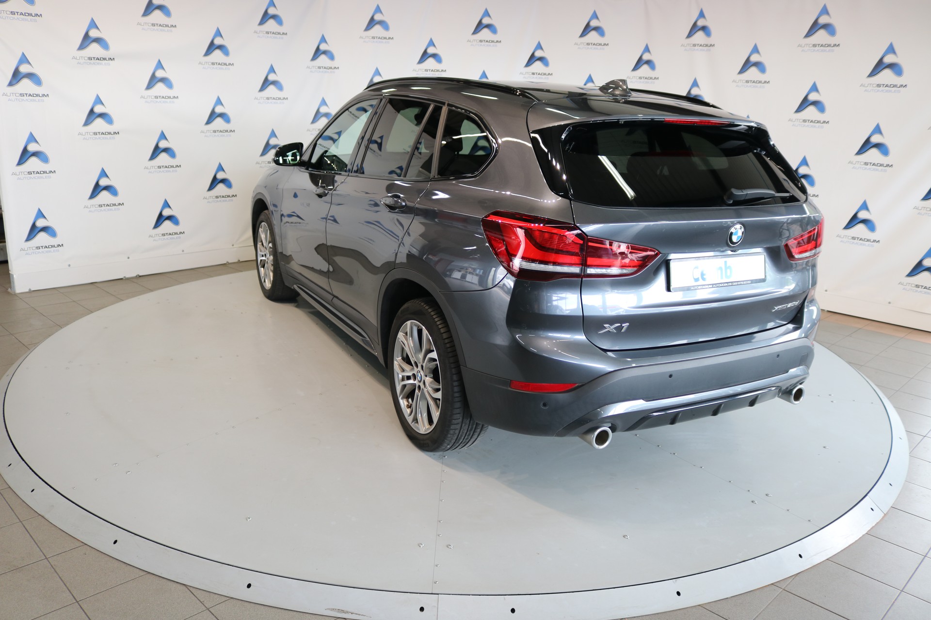 BMW X1 xDrive 20d Sport Line Steptronic-image-22