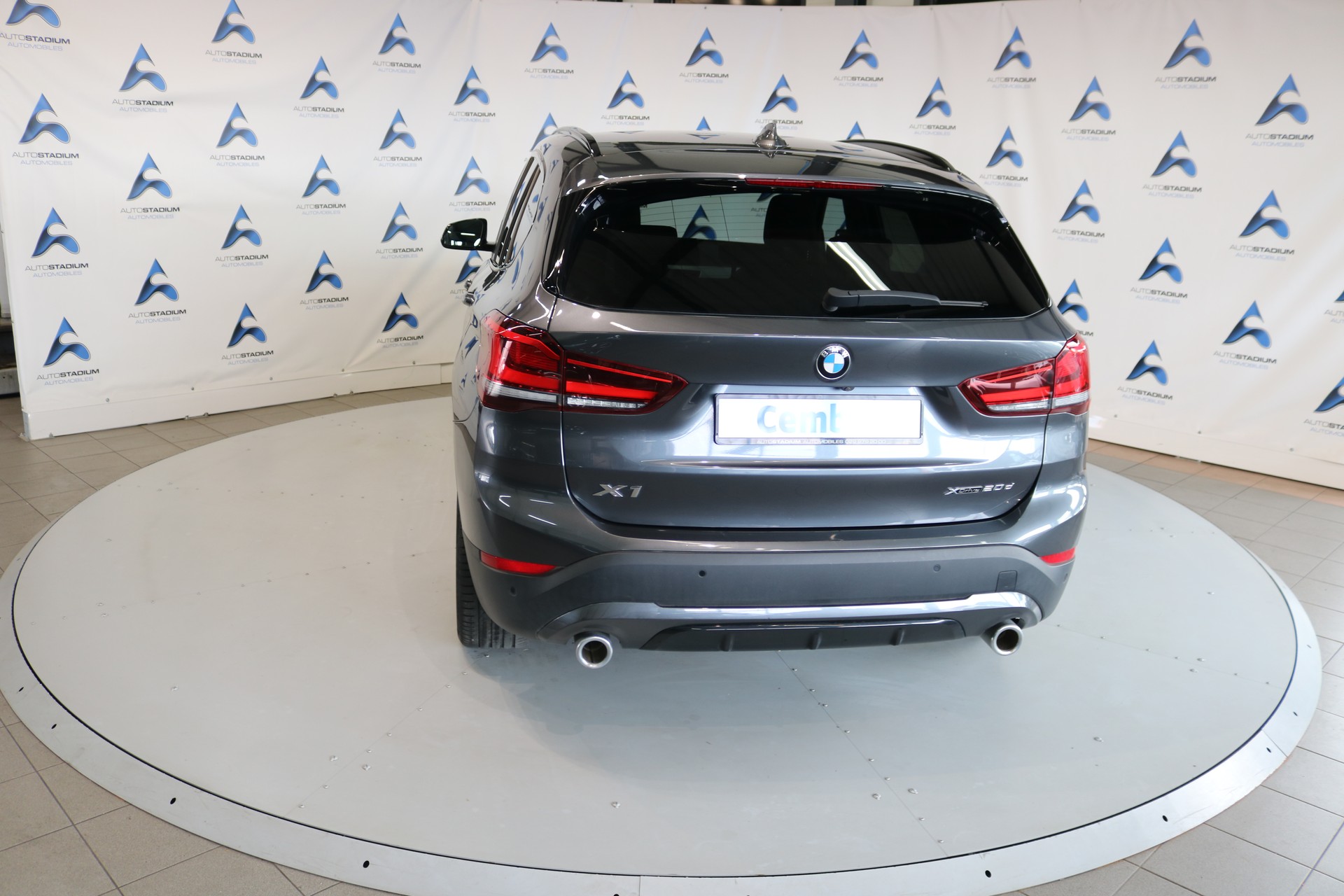 BMW X1 xDrive 20d Sport Line Steptronic-image-23