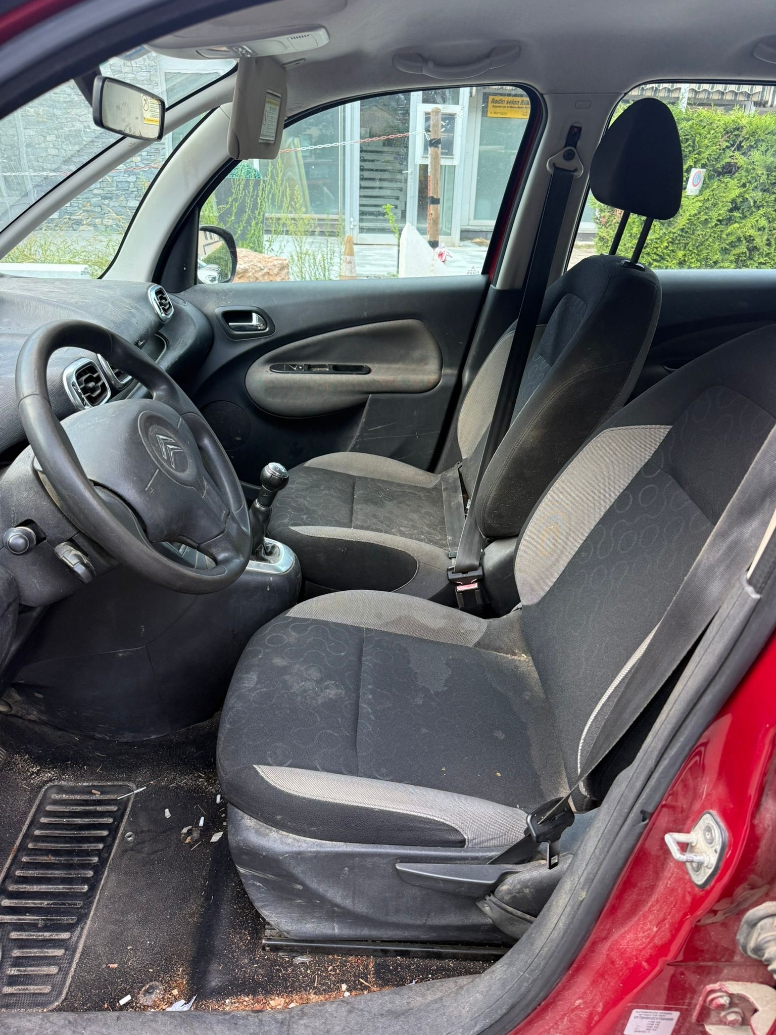 CITROEN C3 Picasso 1.6 HDi Chic (SX)-image-8