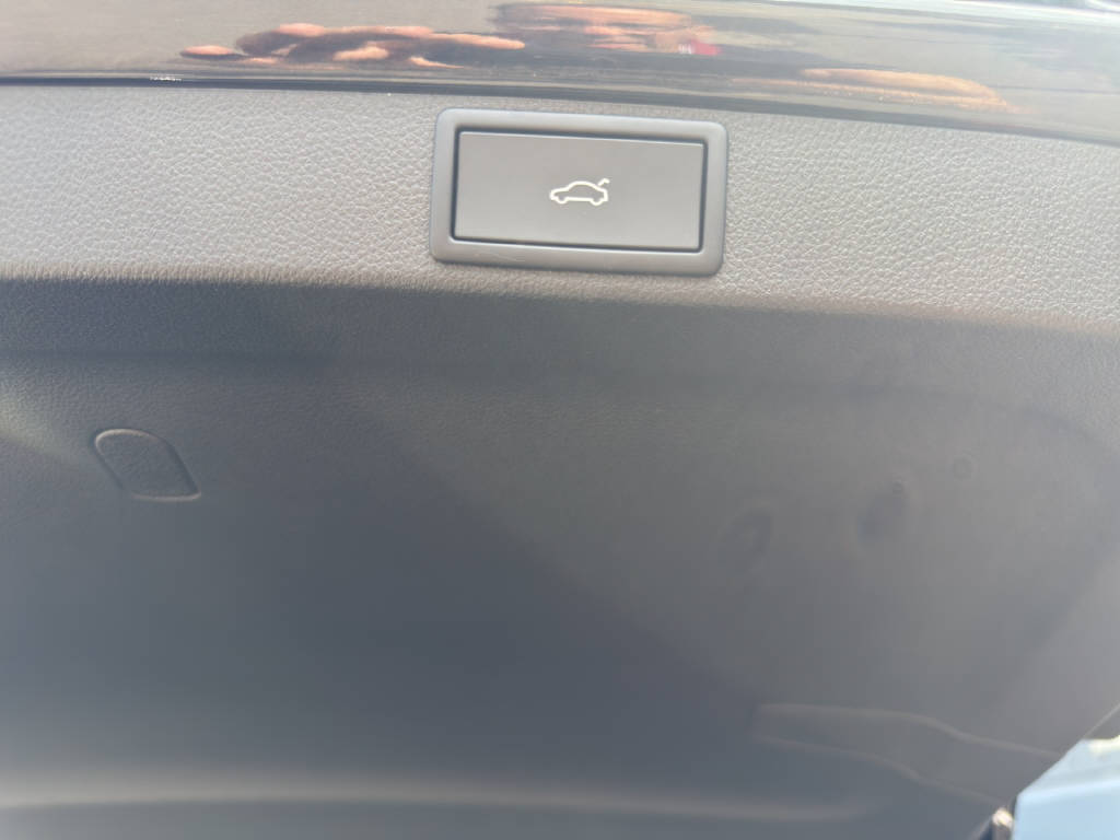 SKODA Octavia Combi 2.0 TSI SportLine 4x4 DSG-image-15