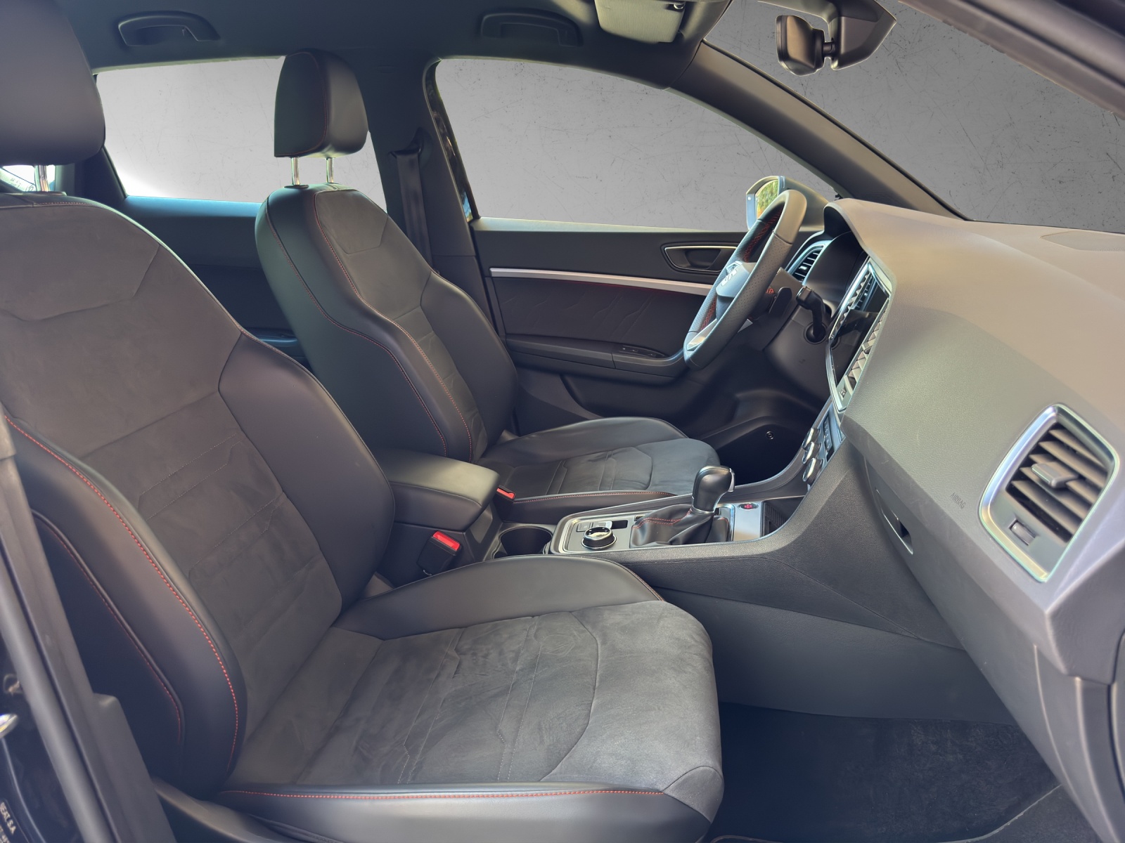 SEAT Ateca 2.0 TSI Hola FR 4Drive DSG-image-10