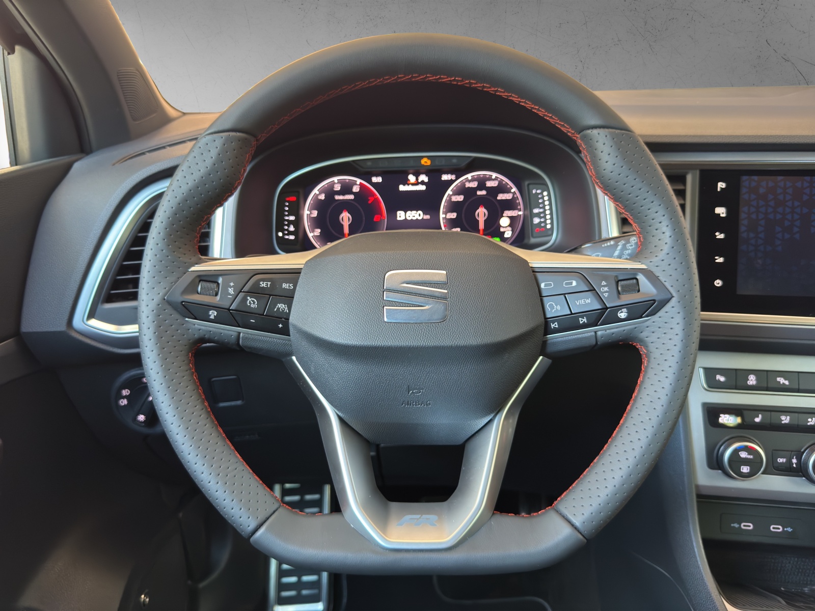 SEAT Ateca 2.0 TSI Hola FR 4Drive DSG-image-11
