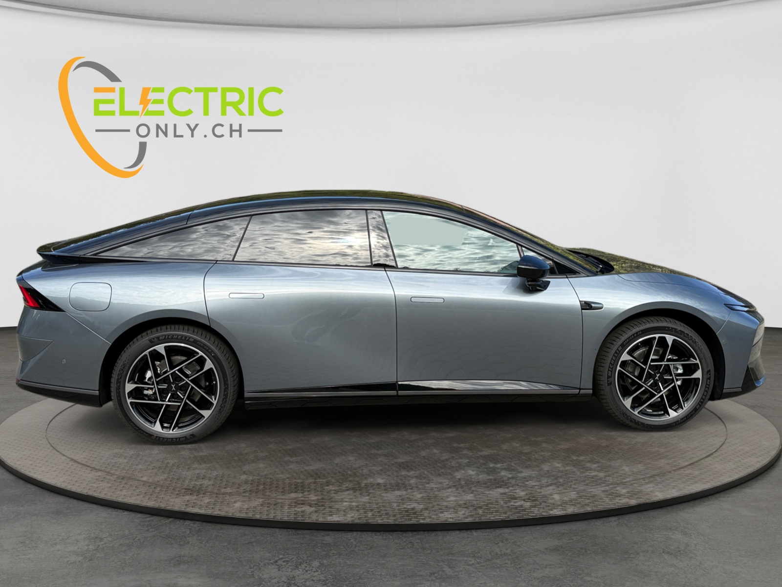 XPENG P7+ Long Range RWD 74.9kWh-image-5