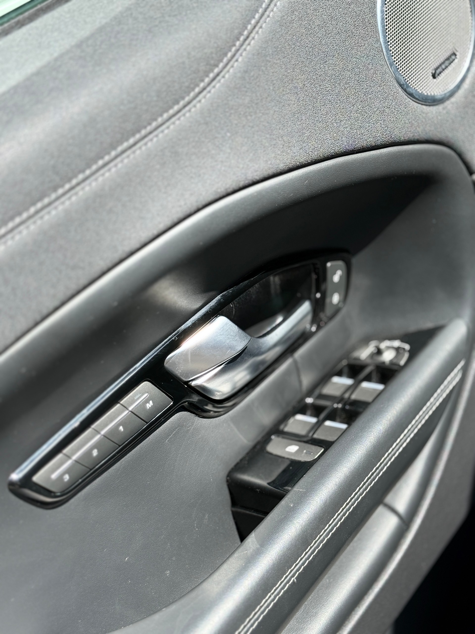 LAND ROVER Range Rover Evoque 2.0 TD4 HSE Dynamic AT9-image-19