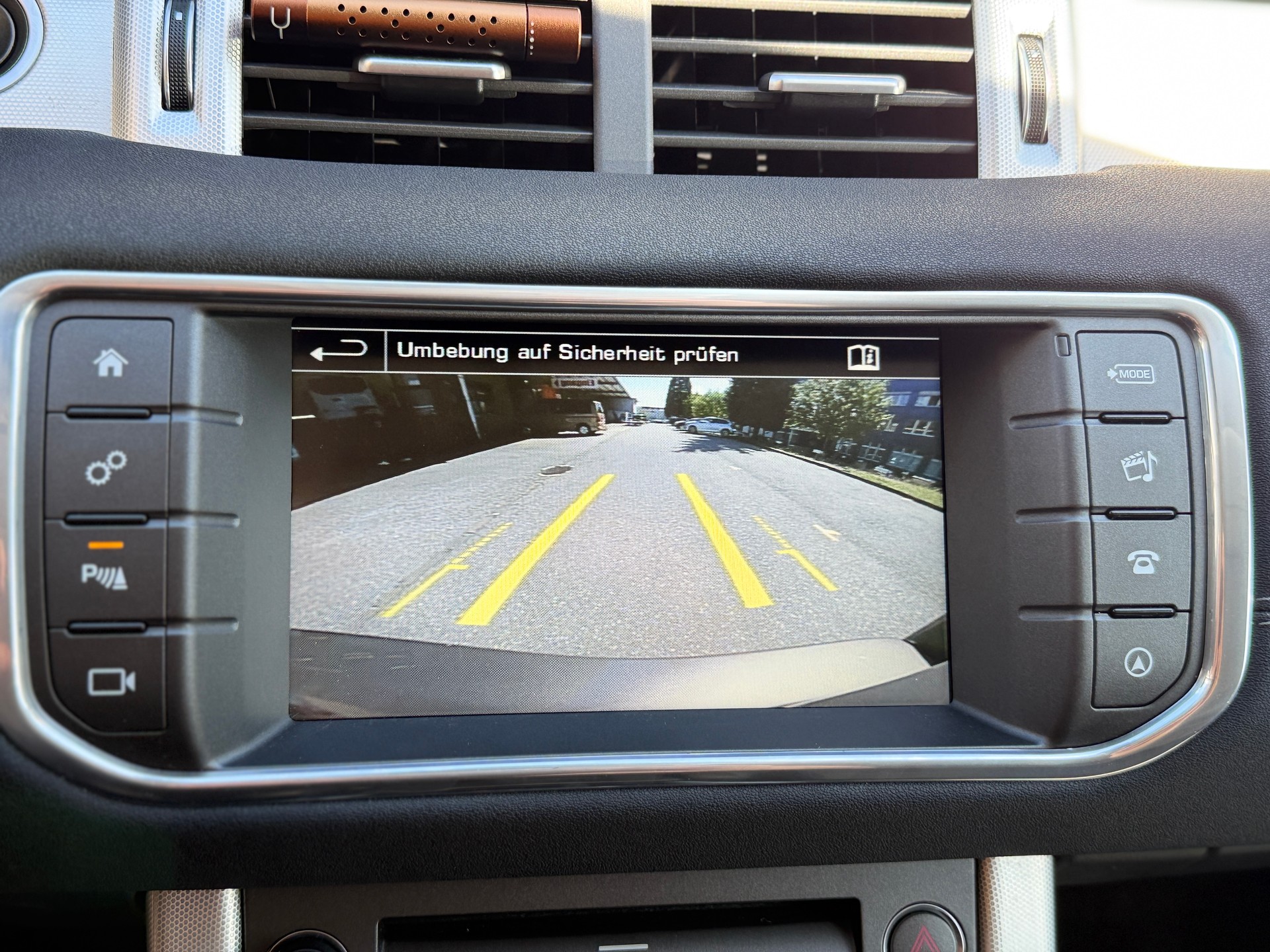 LAND ROVER Range Rover Evoque 2.0 TD4 HSE Dynamic AT9-image-17