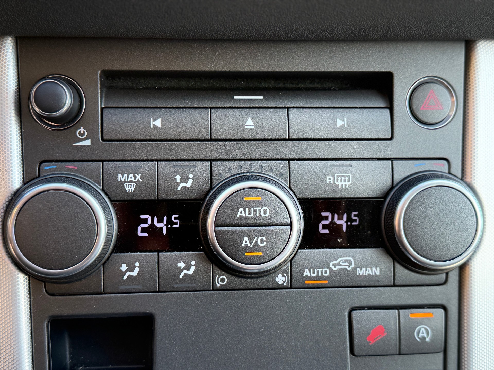 LAND ROVER Range Rover Evoque 2.0 TD4 HSE Dynamic AT9-image-14