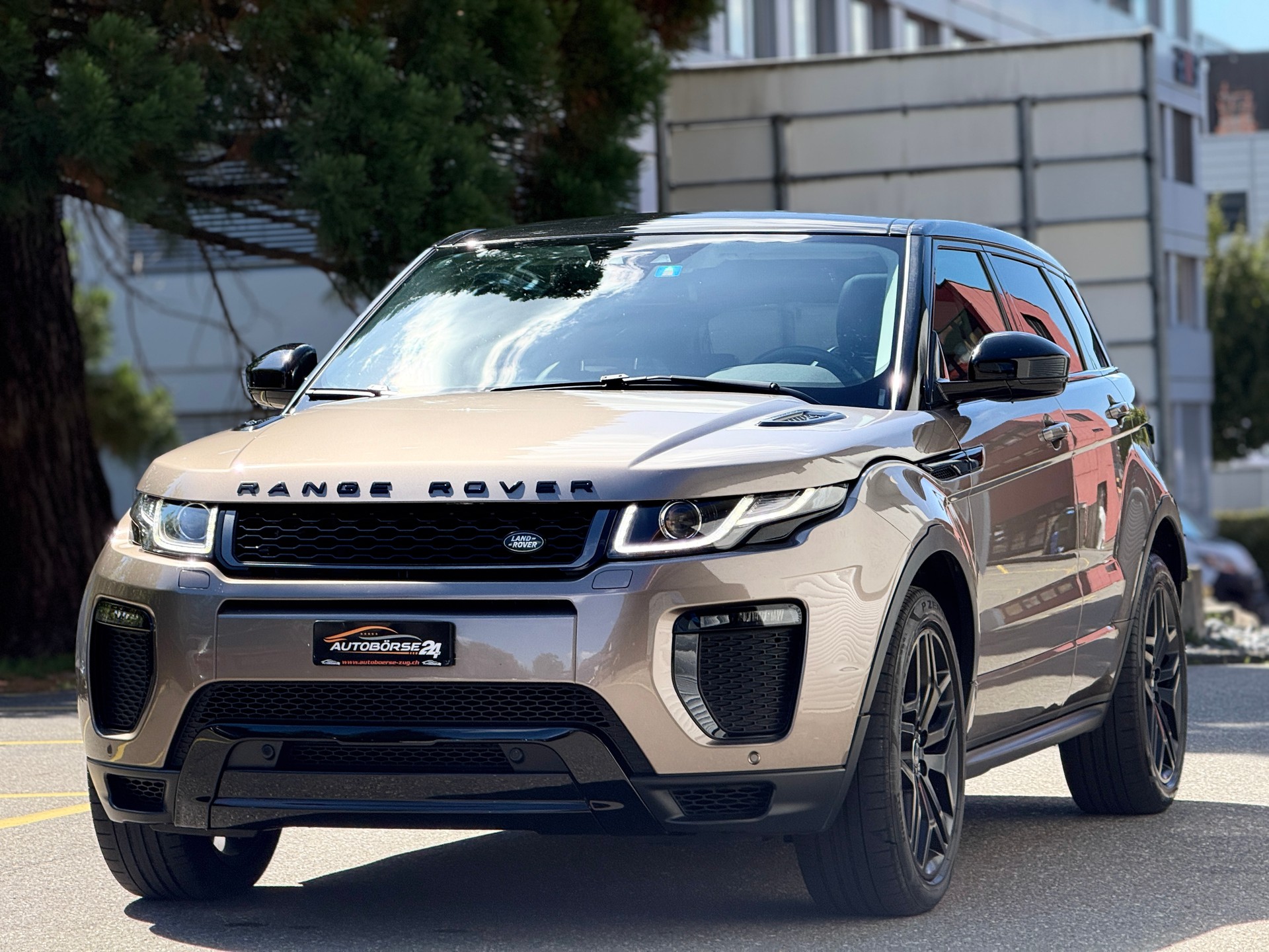 LAND ROVER Range Rover Evoque 2.0 TD4 HSE Dynamic AT9-image-0