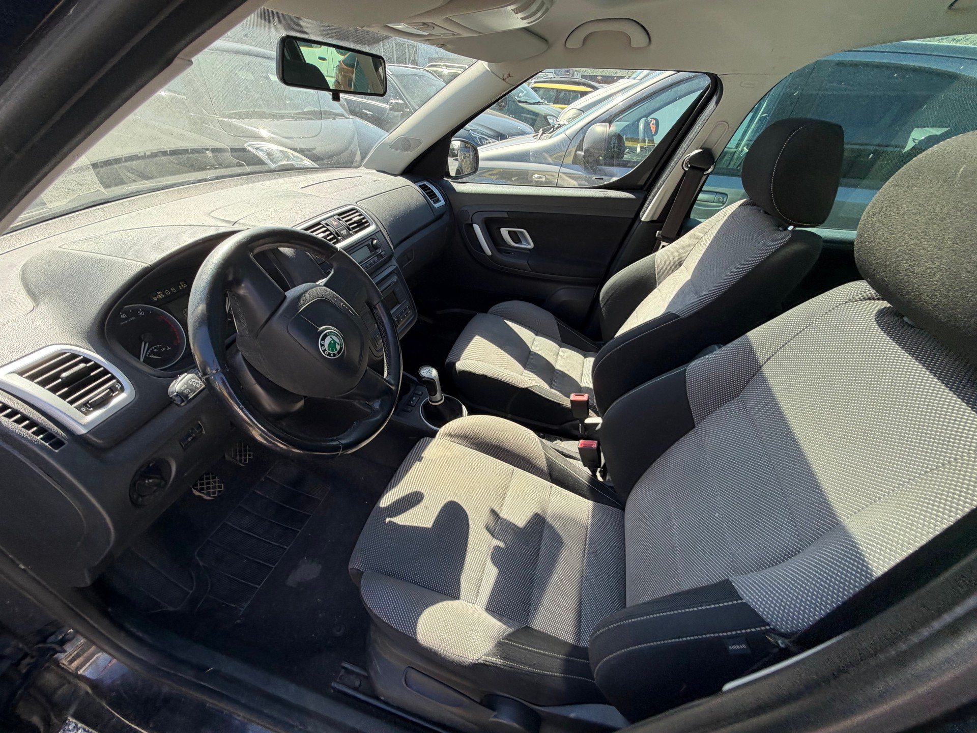 SKODA Roomster 1.6 Style-image-8