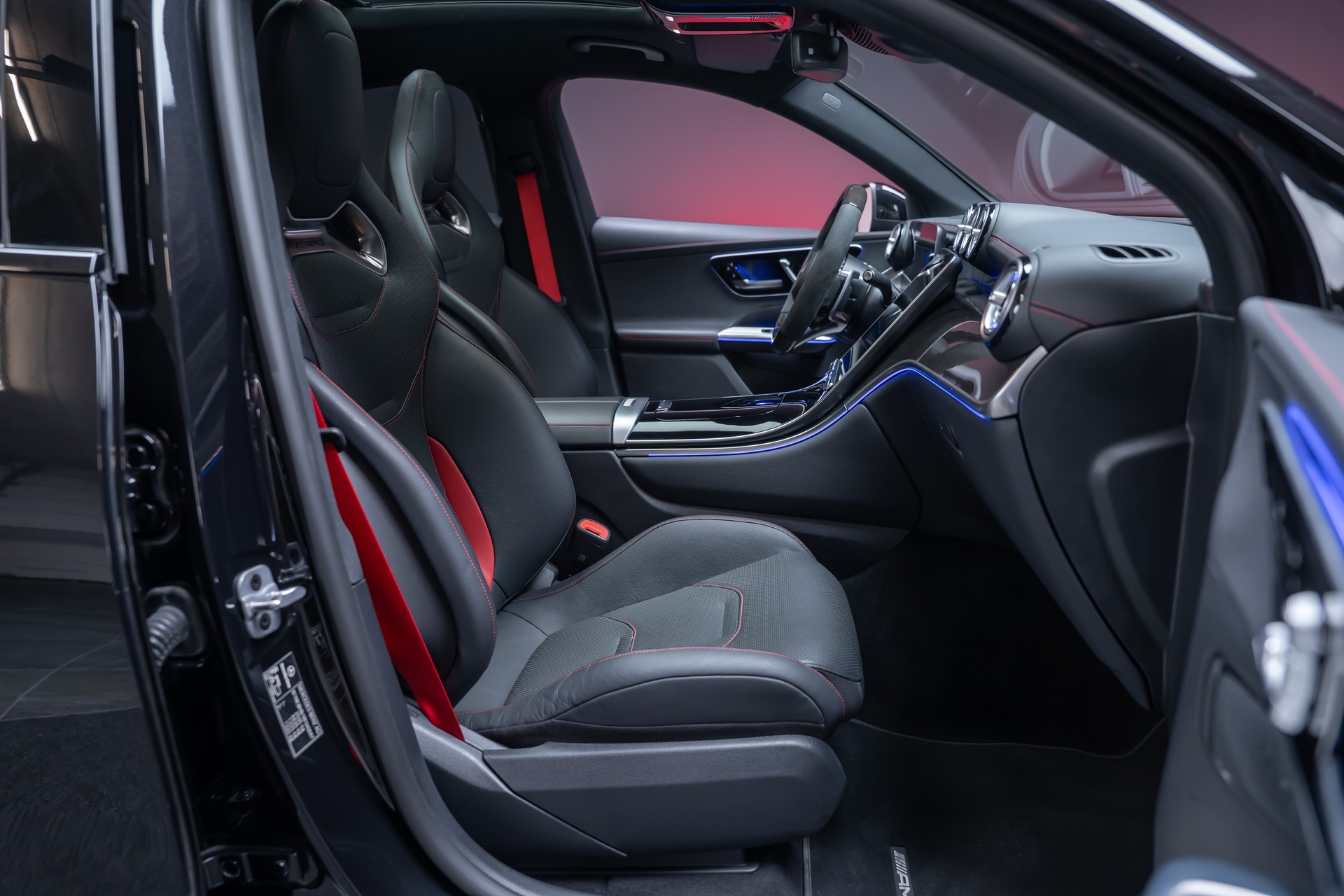 MERCEDES-BENZ GLC 43 AMG Executive Edition 4matic Coupé / Panorama-Glasdach / HeadUp / Performance-Sitze-image-28