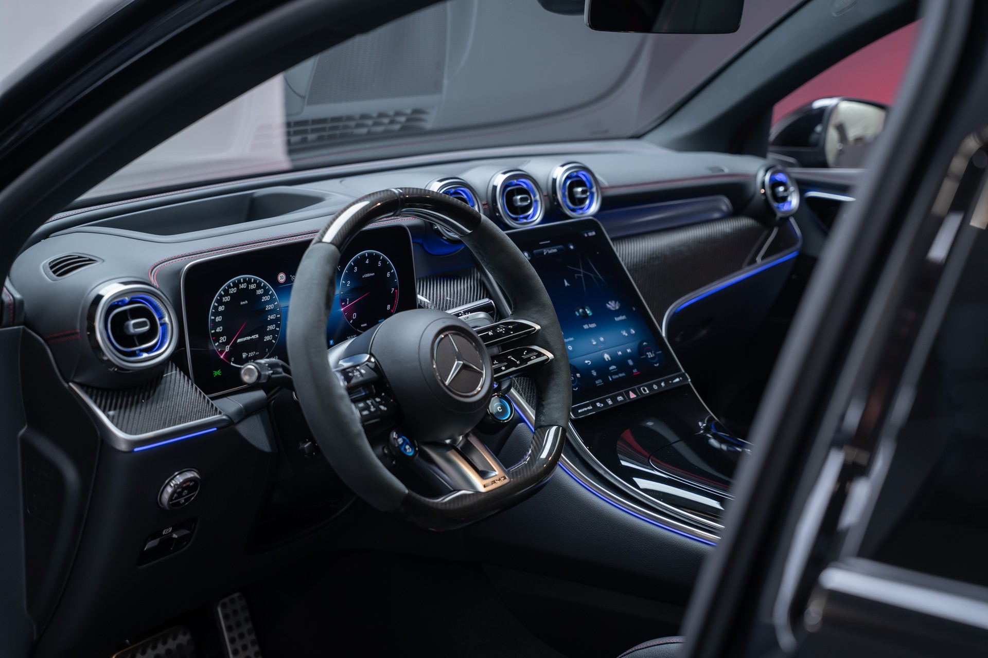 MERCEDES-BENZ GLC 43 AMG Executive Edition 4matic Coupé / Panorama-Glasdach / HeadUp / Performance-Sitze-image-19