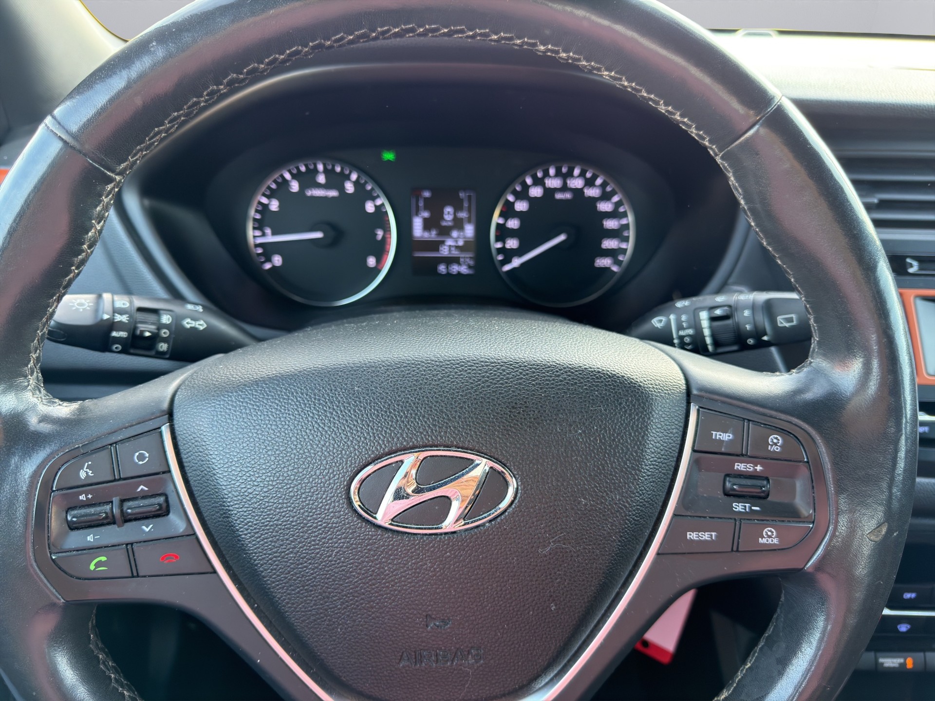 HYUNDAI i20 Active 1.0 T-GDi Amplia-image-8