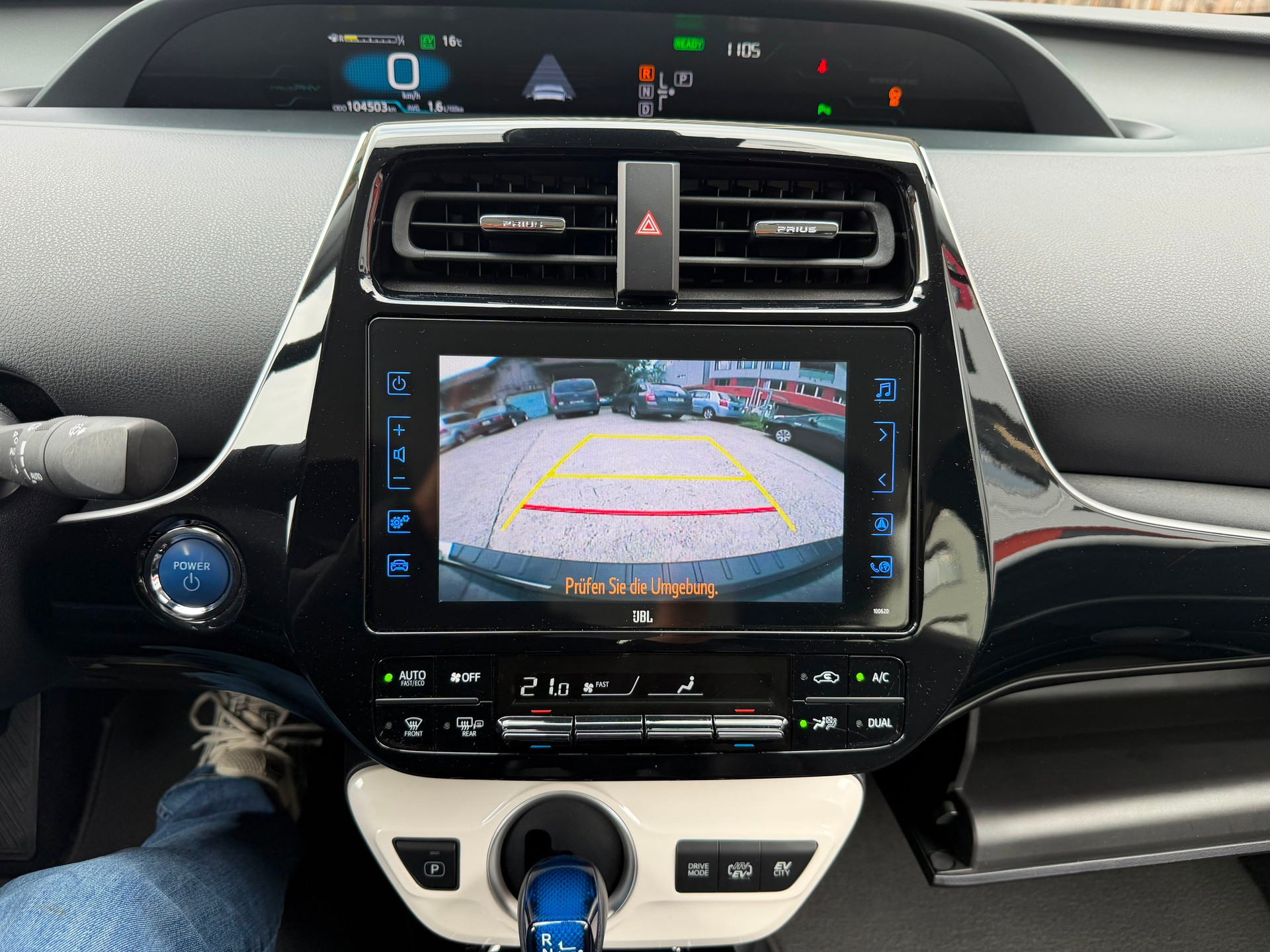 TOYOTA Prius 1.8 VVT-i Plug-in Hybrid Premium-image-14