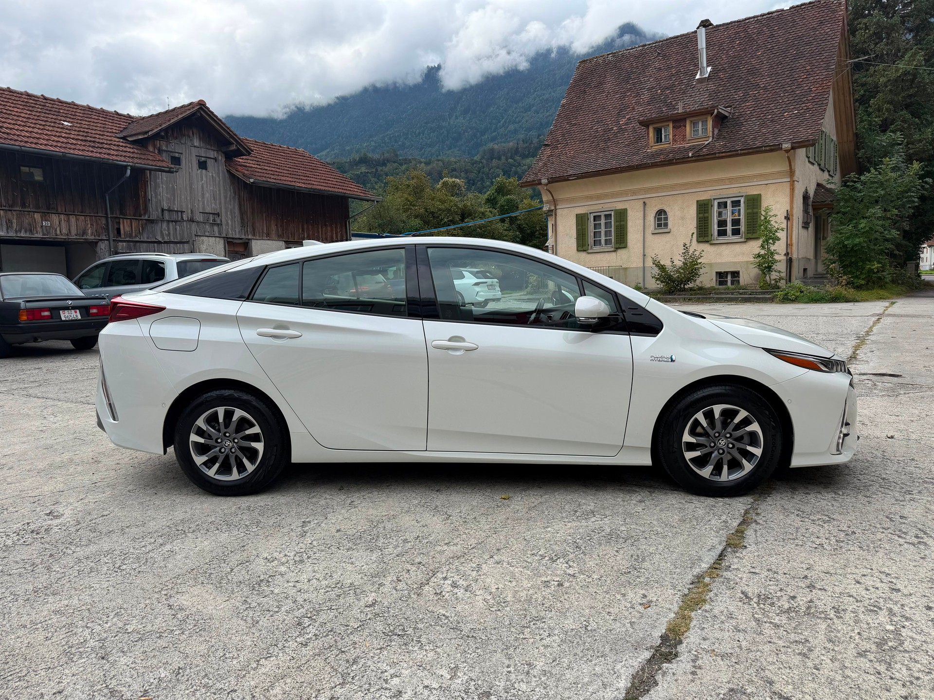 TOYOTA Prius 1.8 VVT-i Plug-in Hybrid Premium-image-4