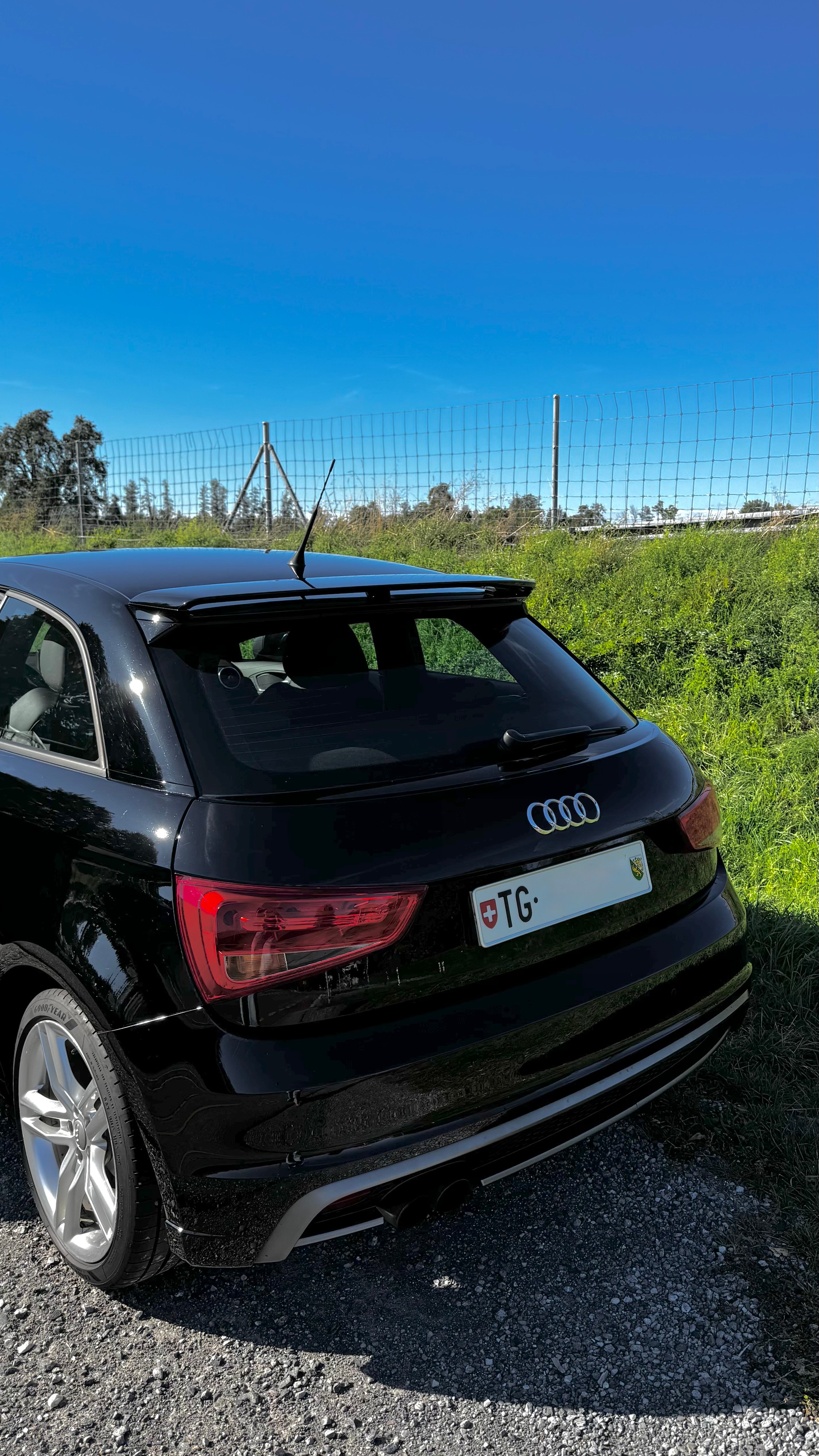 AUDI A1 1.4 TFSI Ambition S-Tronic-image-4