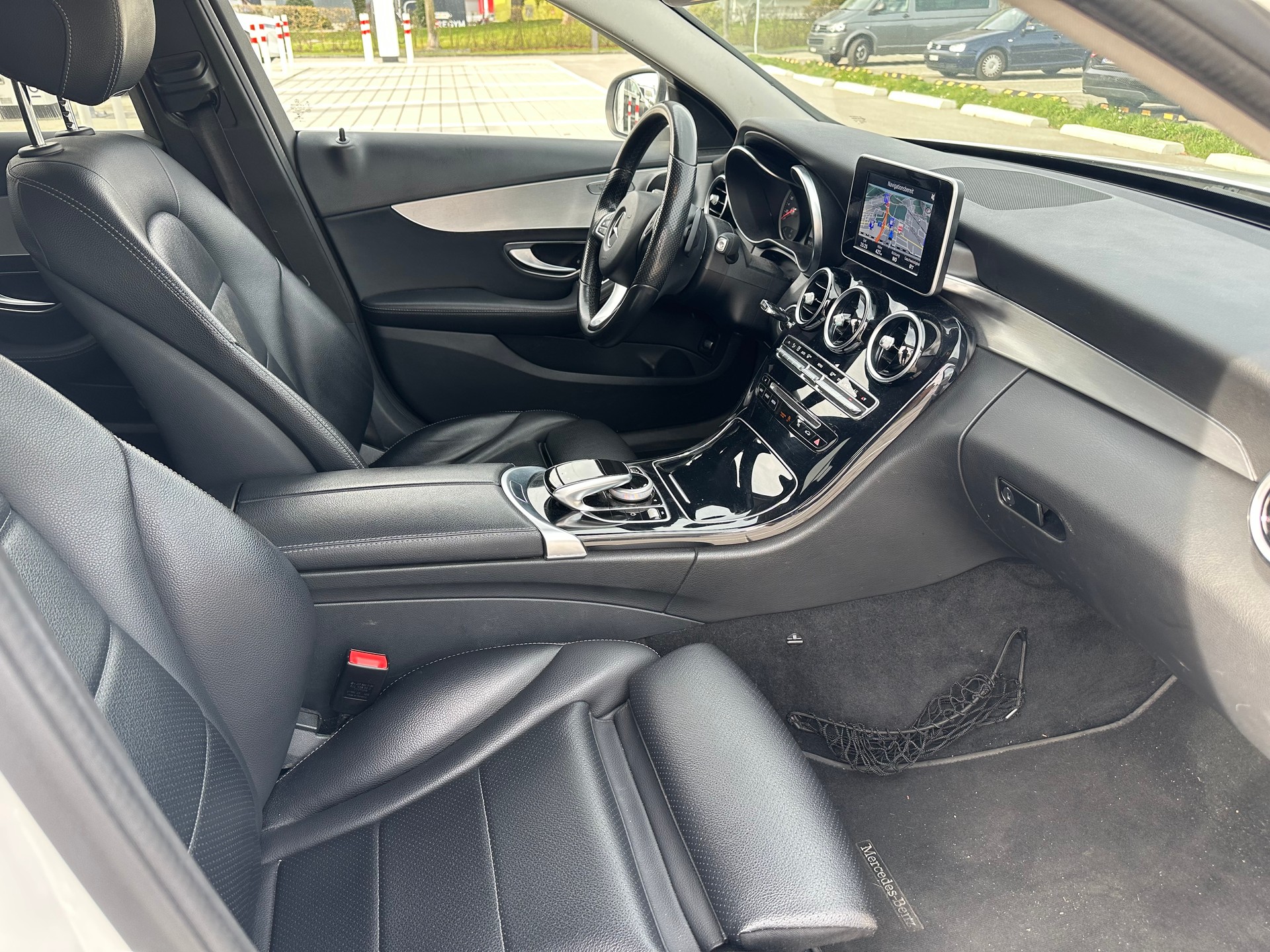 MERCEDES-BENZ C 220 d Exclusive 4Matic 7G-Tronic-image-4