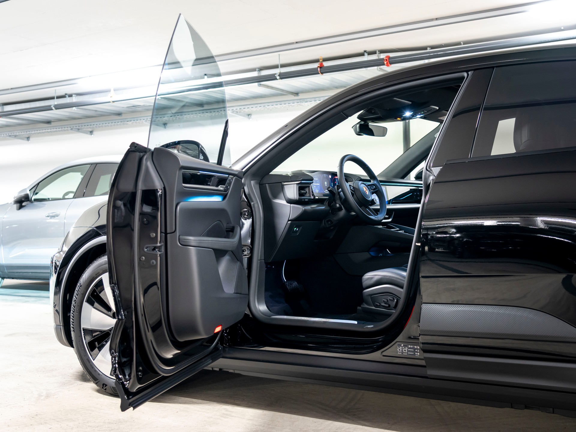 PORSCHE Macan 4 100kWh-image-14