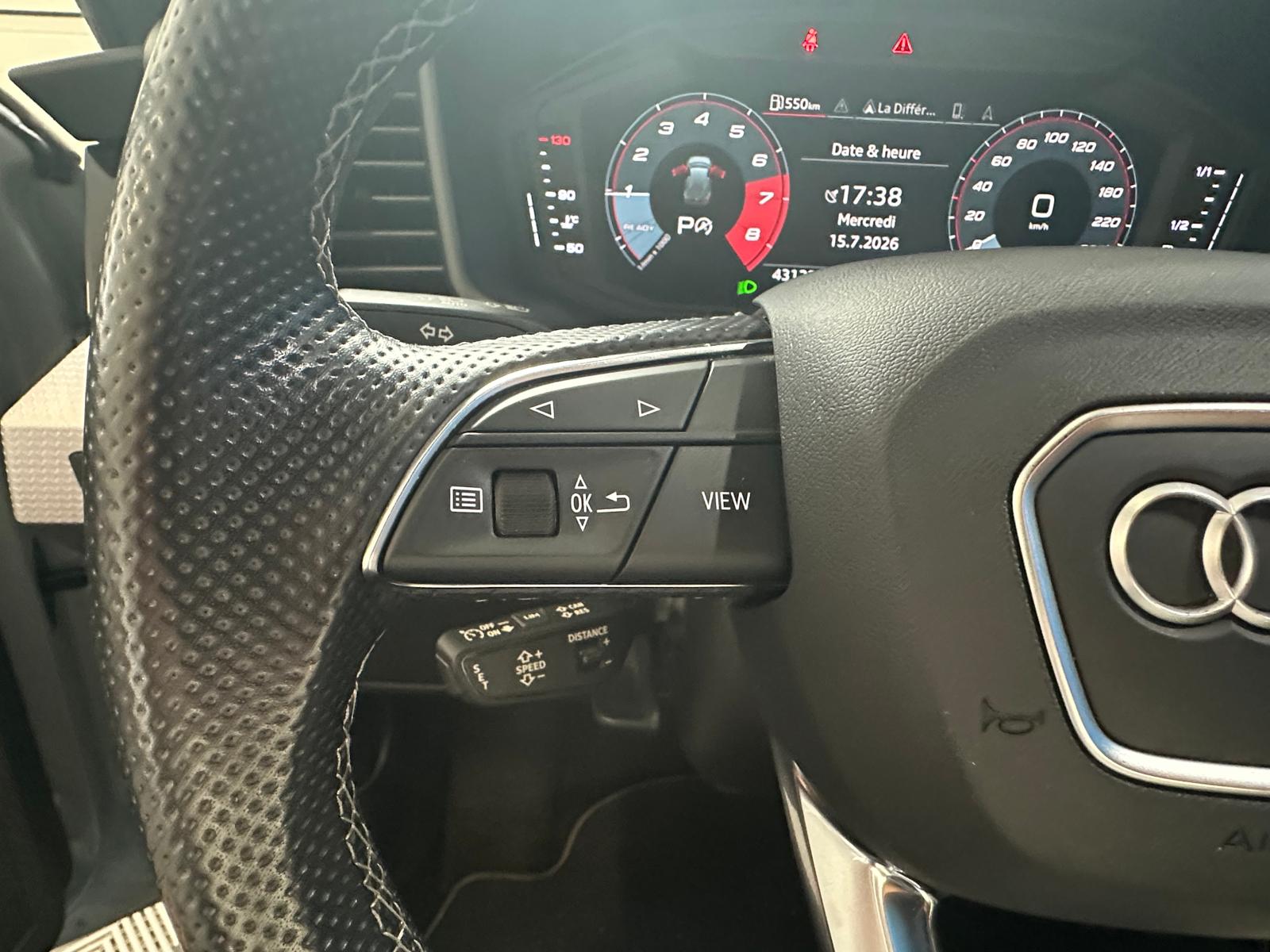 AUDI A1 Sportback 35 TFSI S Line S-tronic-image-17