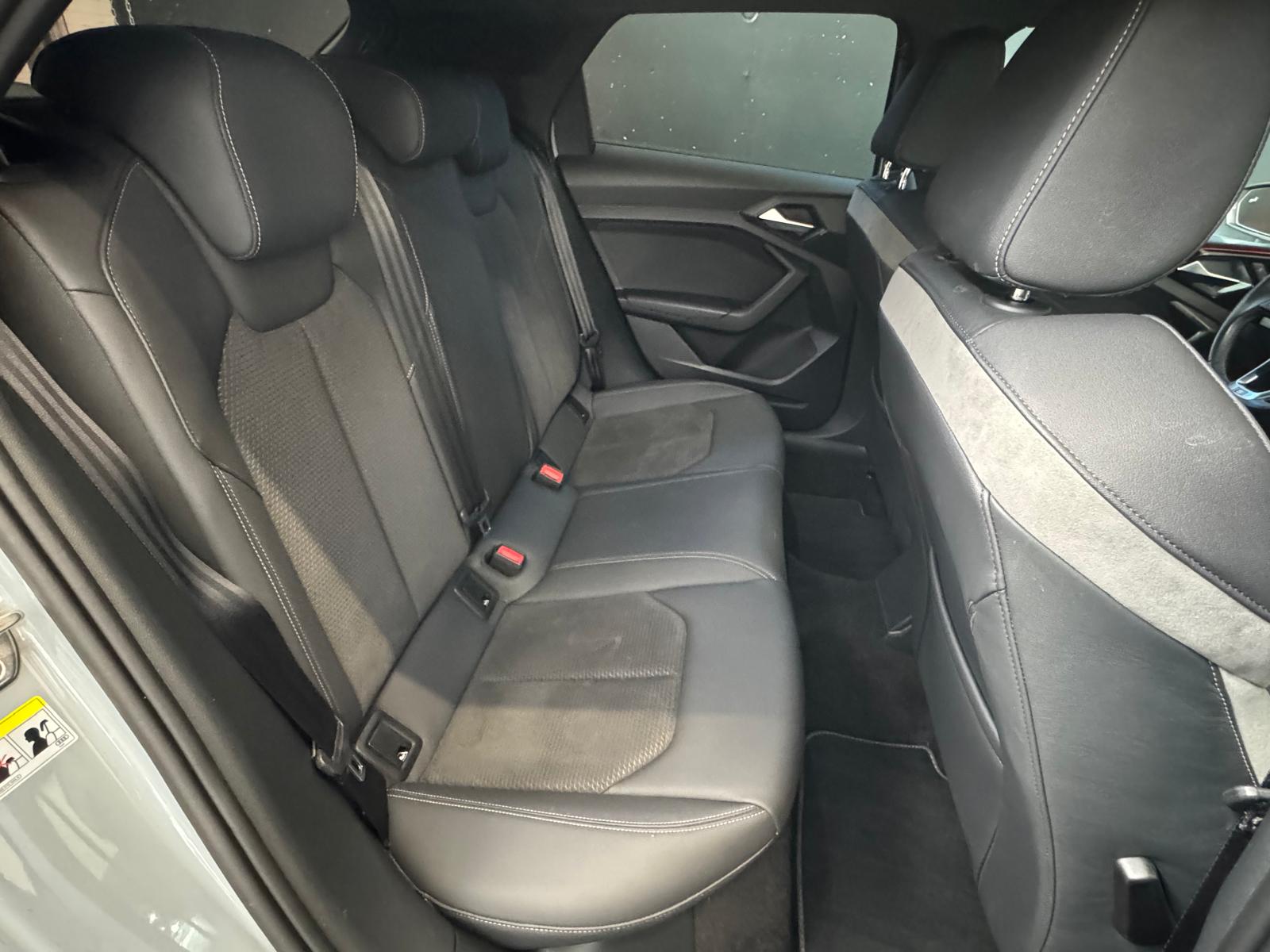 AUDI A1 Sportback 35 TFSI S Line S-tronic-image-11