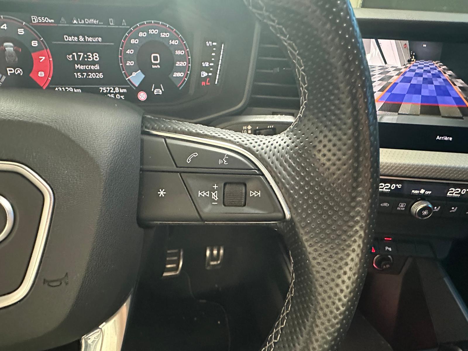 AUDI A1 Sportback 35 TFSI S Line S-tronic-image-16