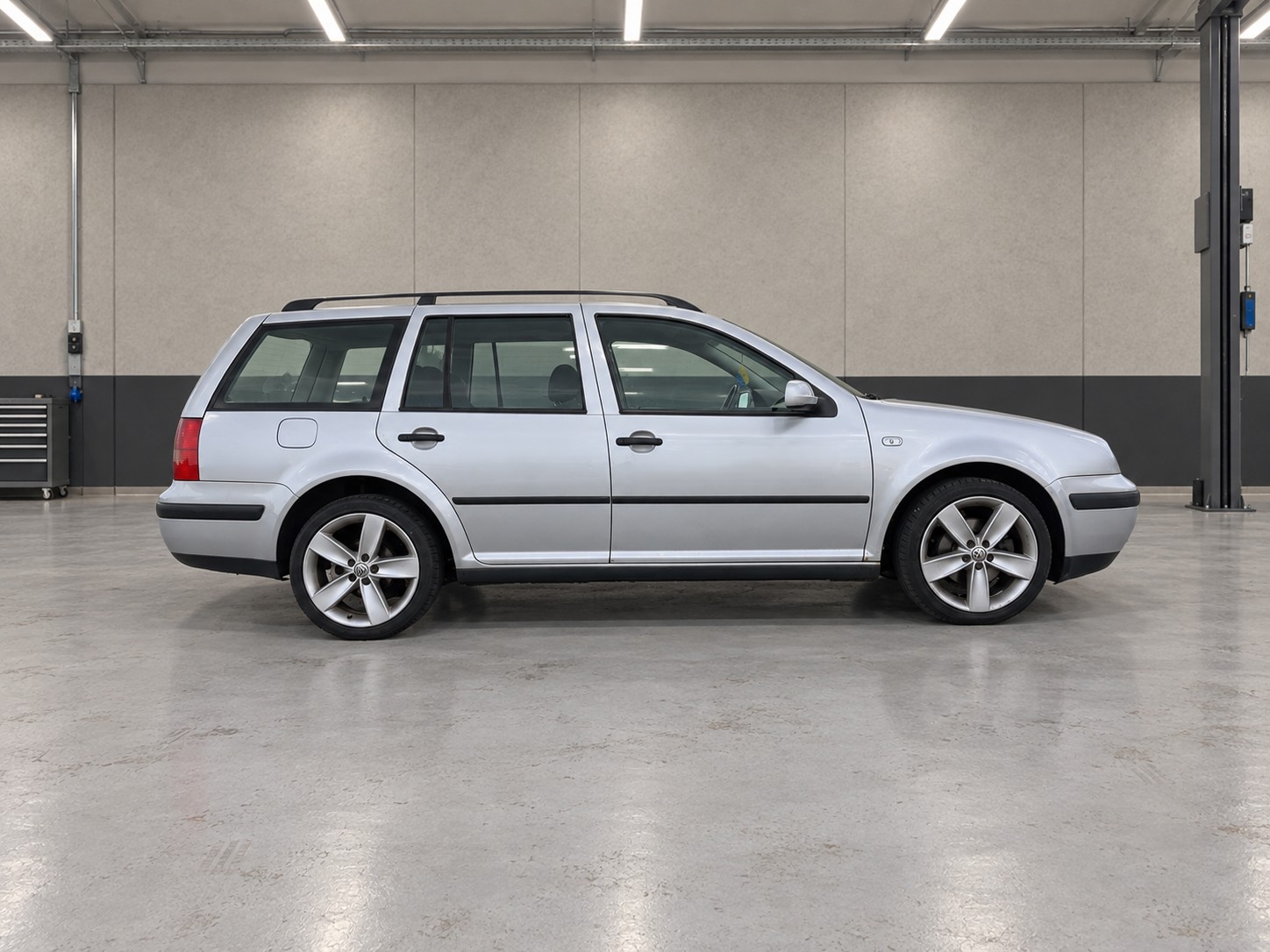 VW Golf Variant 2.0 Comfortline-image-7