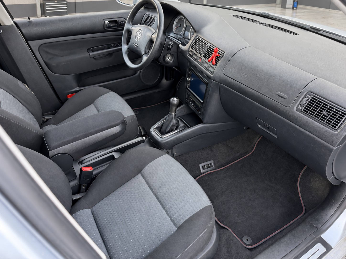 VW Golf Variant 2.0 Comfortline-image-11