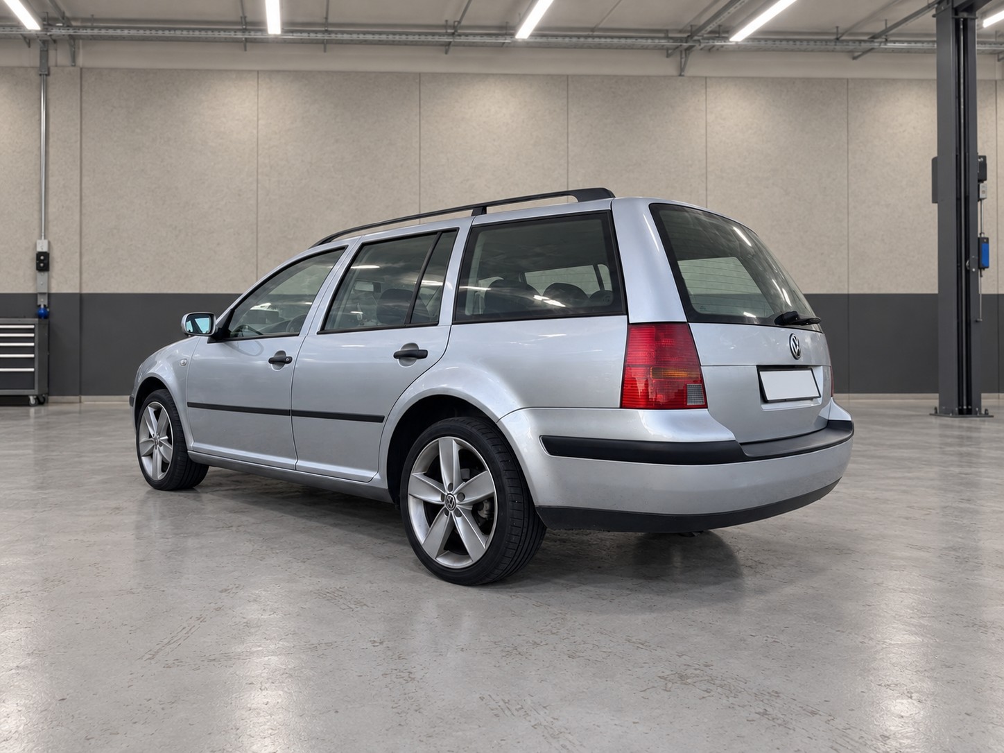 VW Golf Variant 2.0 Comfortline-image-4