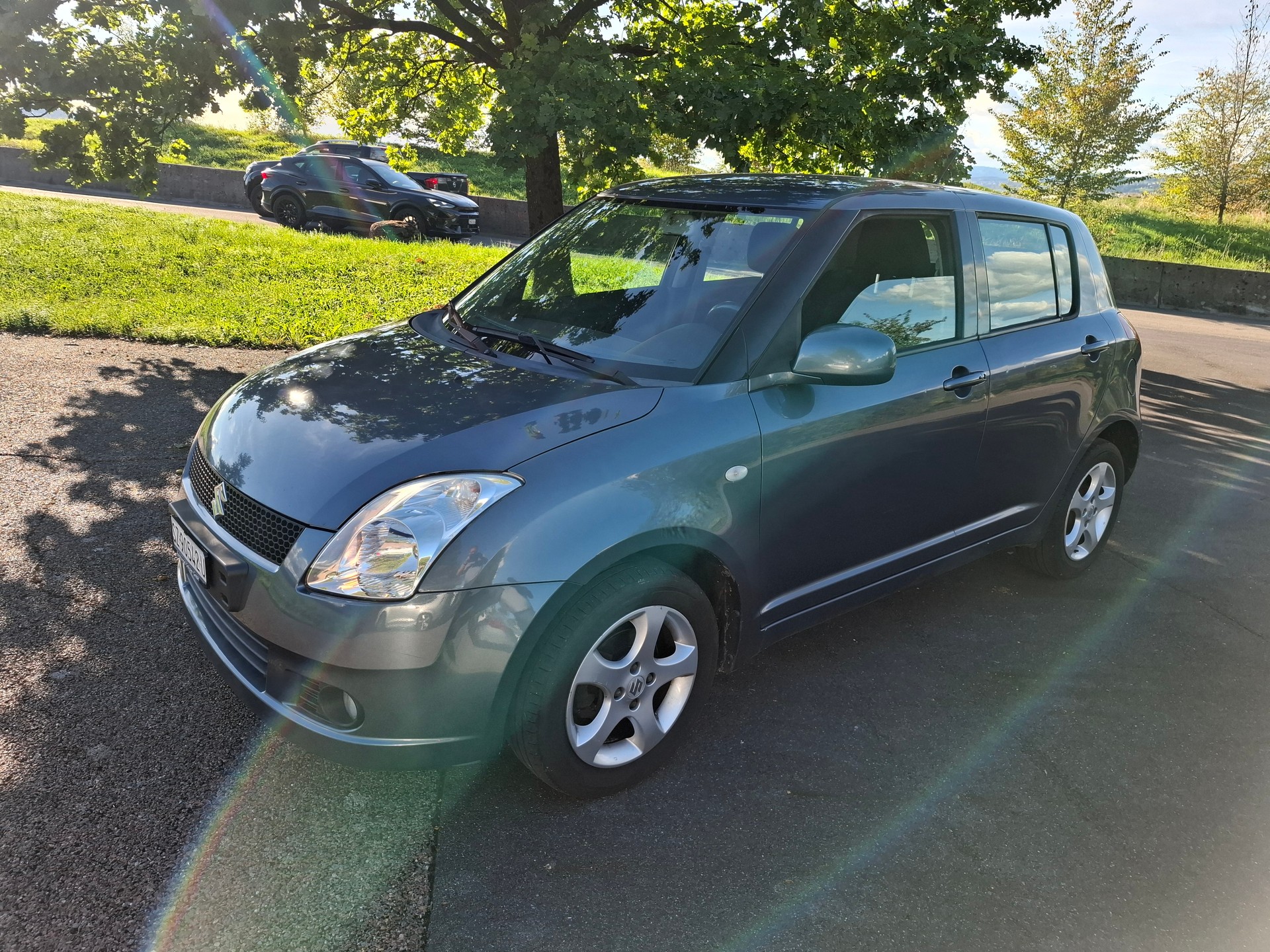 SUZUKI Swift 1.3i 16V GL 4x4-image-2