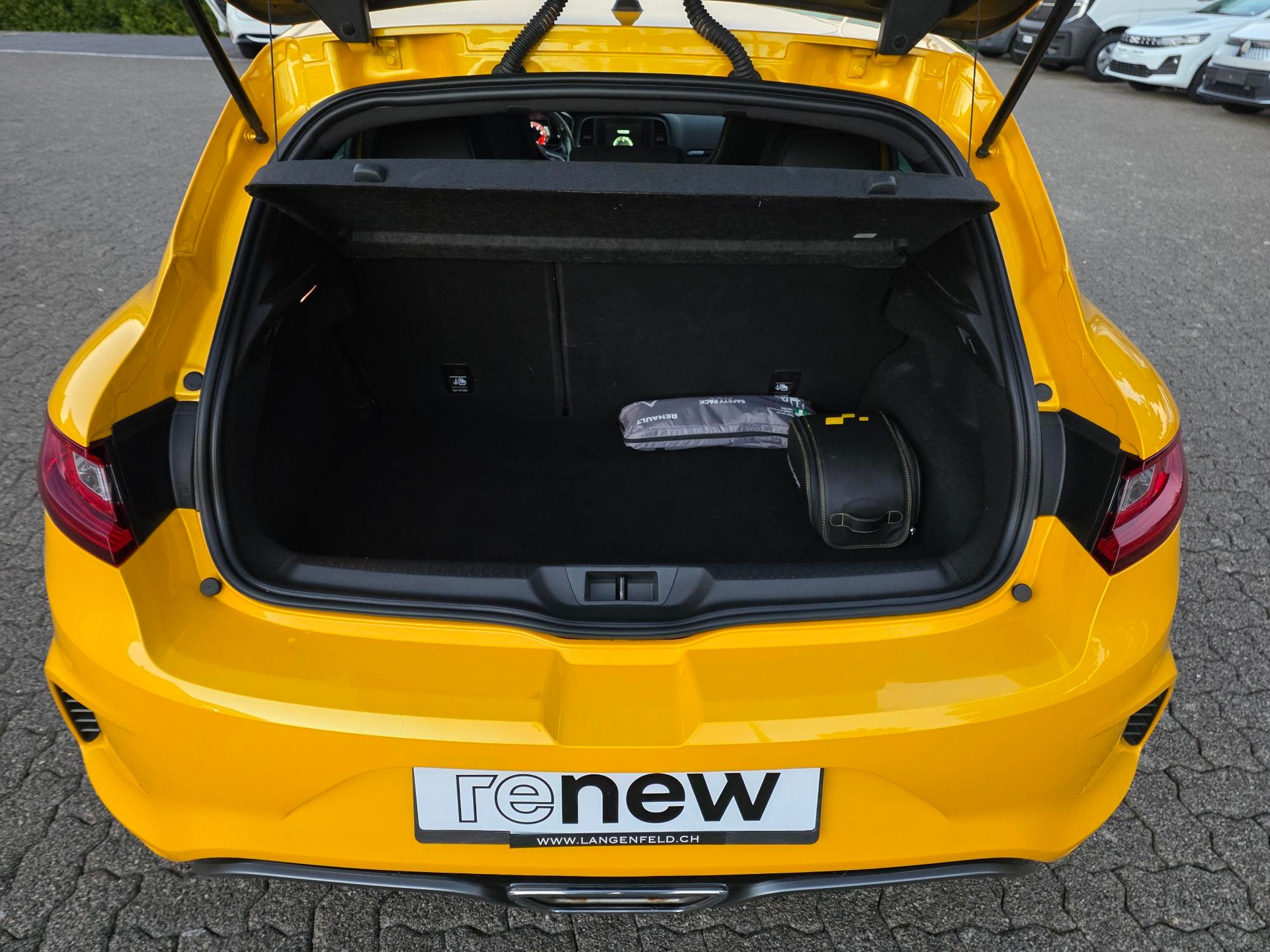 RENAULT Mégane Berline R.S. 280 EDC E6Dt-image-8